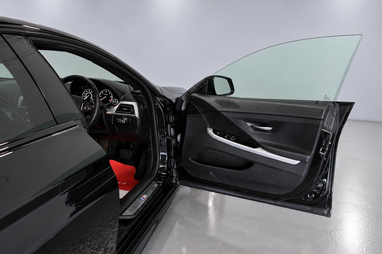 BMW 6 Series view 25
