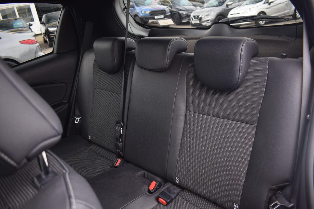 Toyota Yaris view 16
