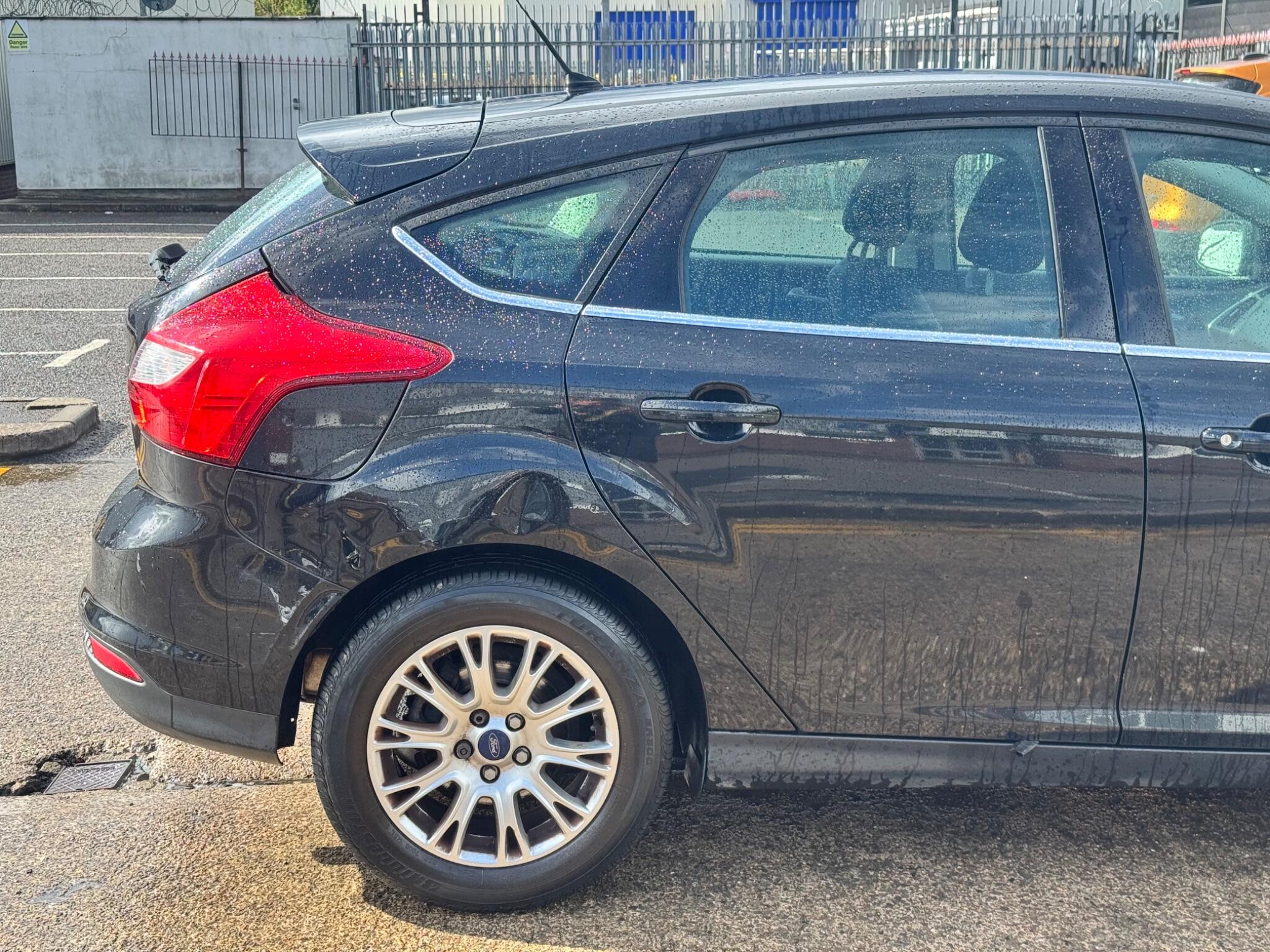 Ford Focus view 38