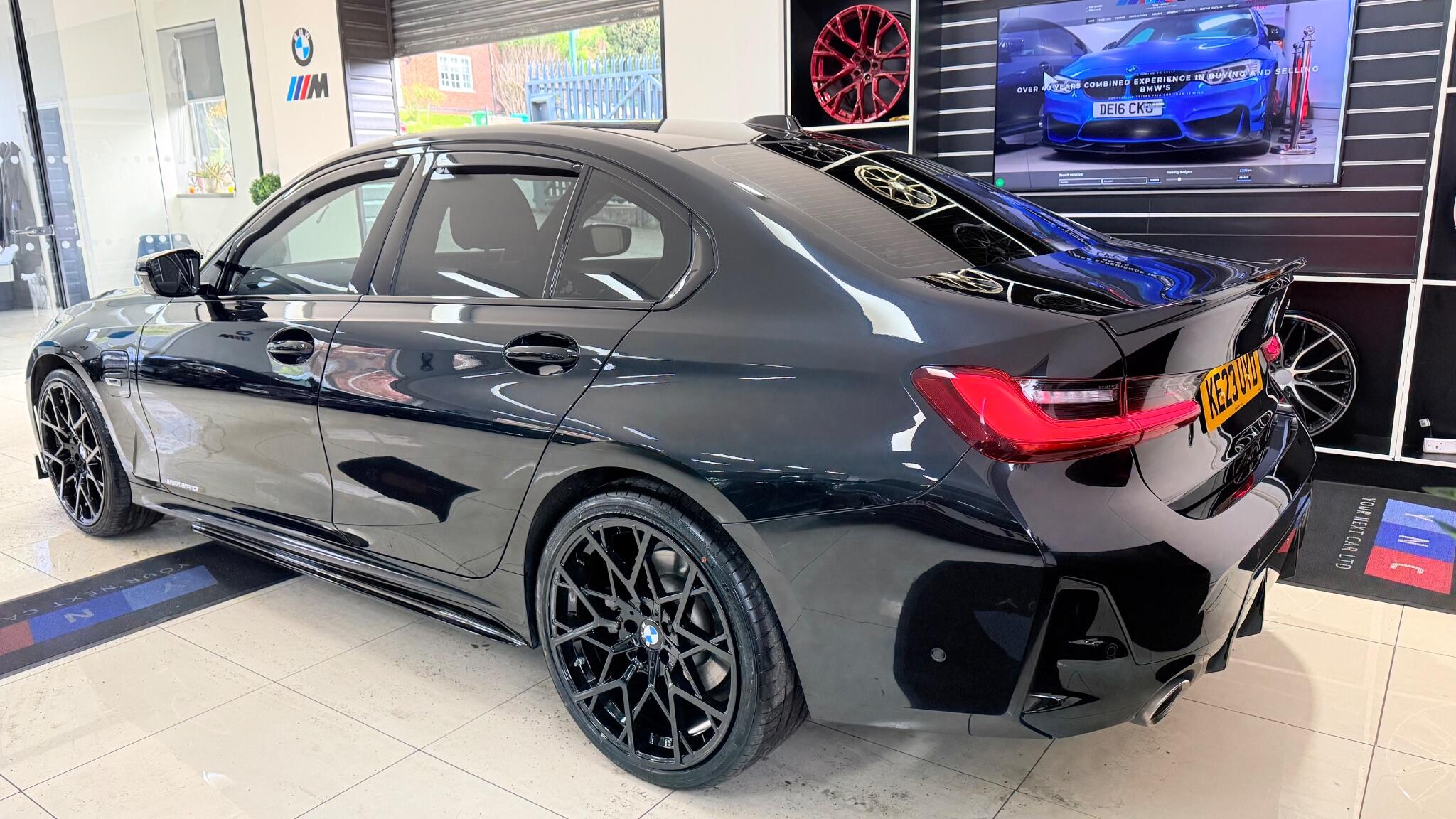 BMW 3 Series view 40