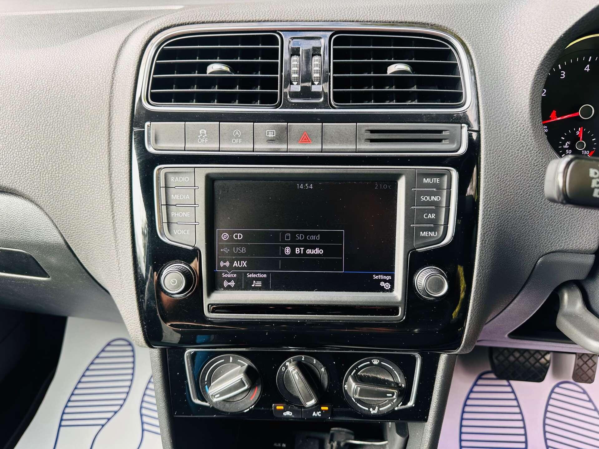 Volkswagen Polo view 11