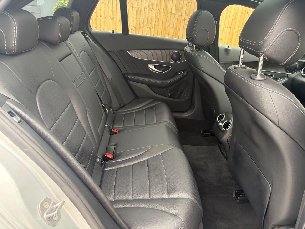 Mercedes-Benz C-Class view 23