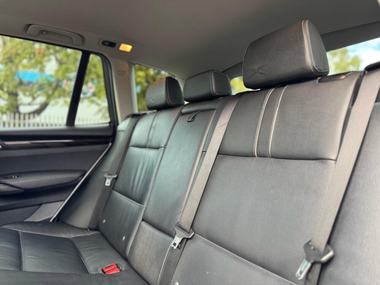 BMW X3 view 32
