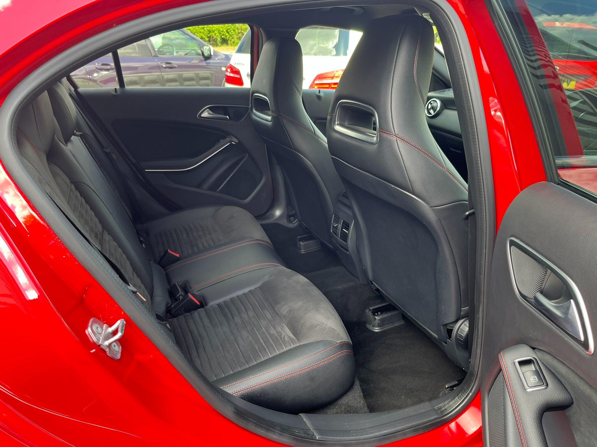 Mercedes-Benz A Class view 32