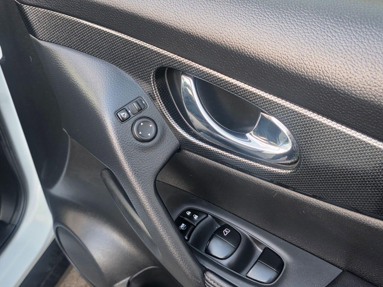 Nissan X-Trail view 61