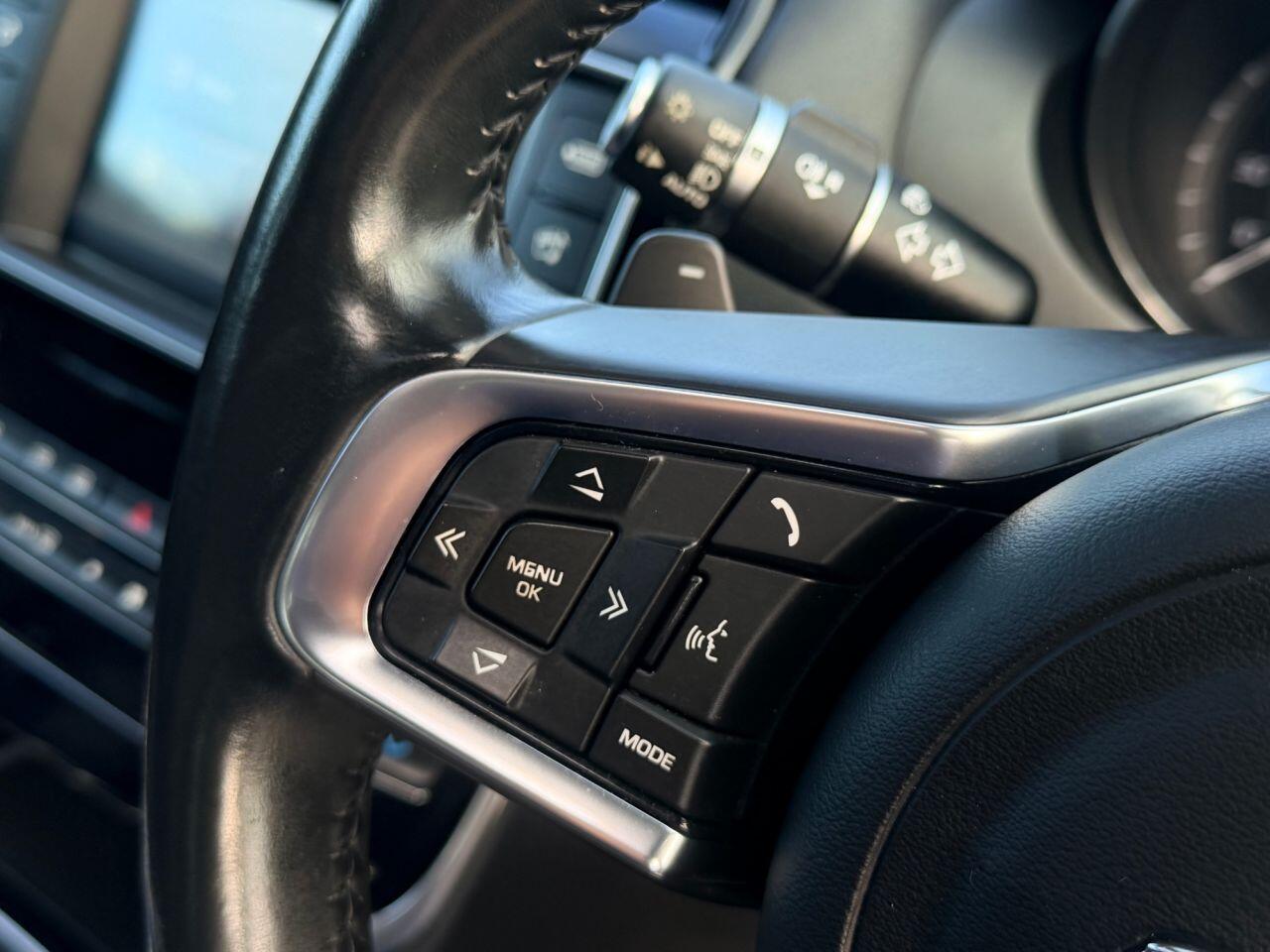 Jaguar Xe view 31