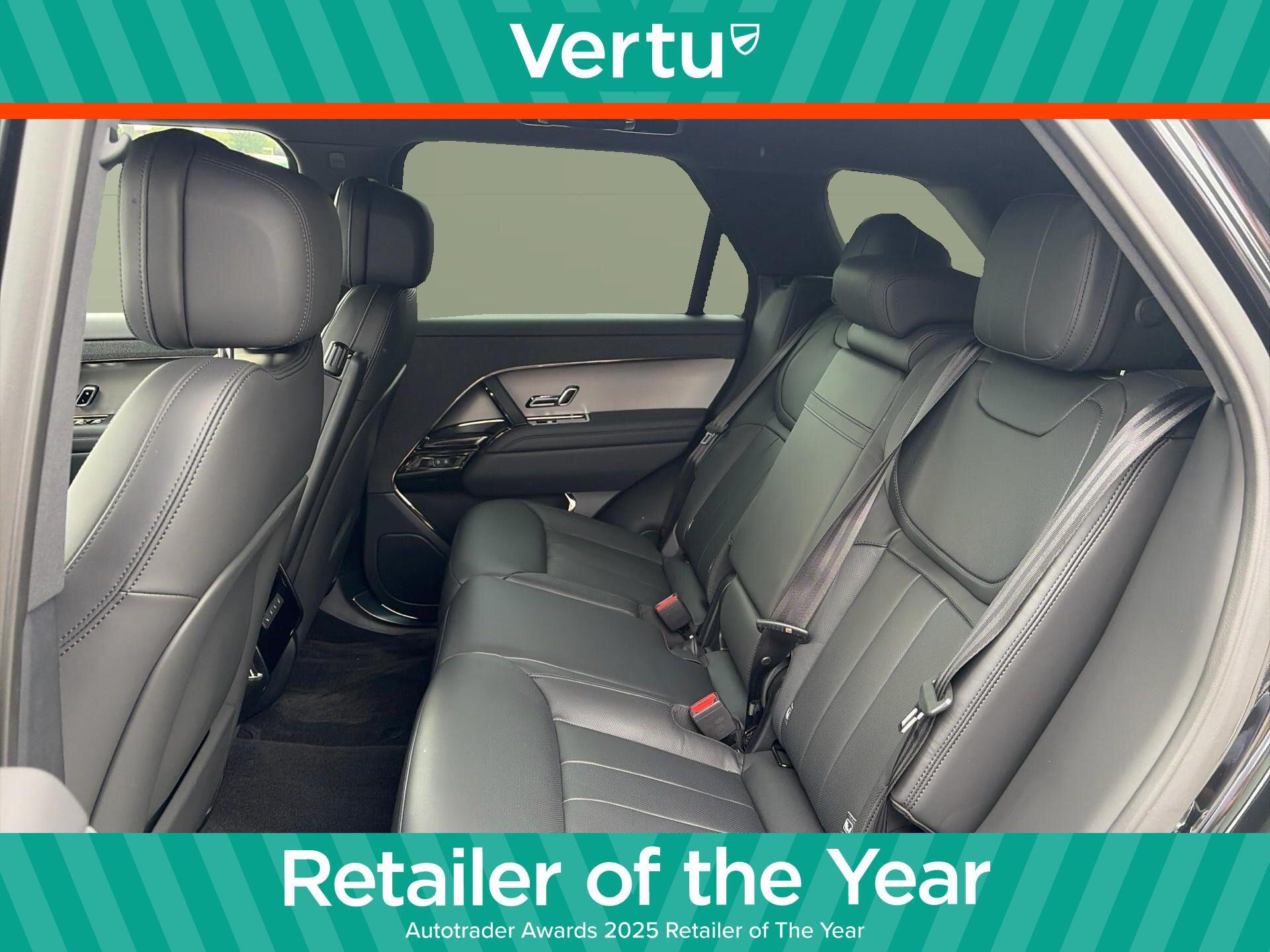Land Rover Range Rover Sport view 4