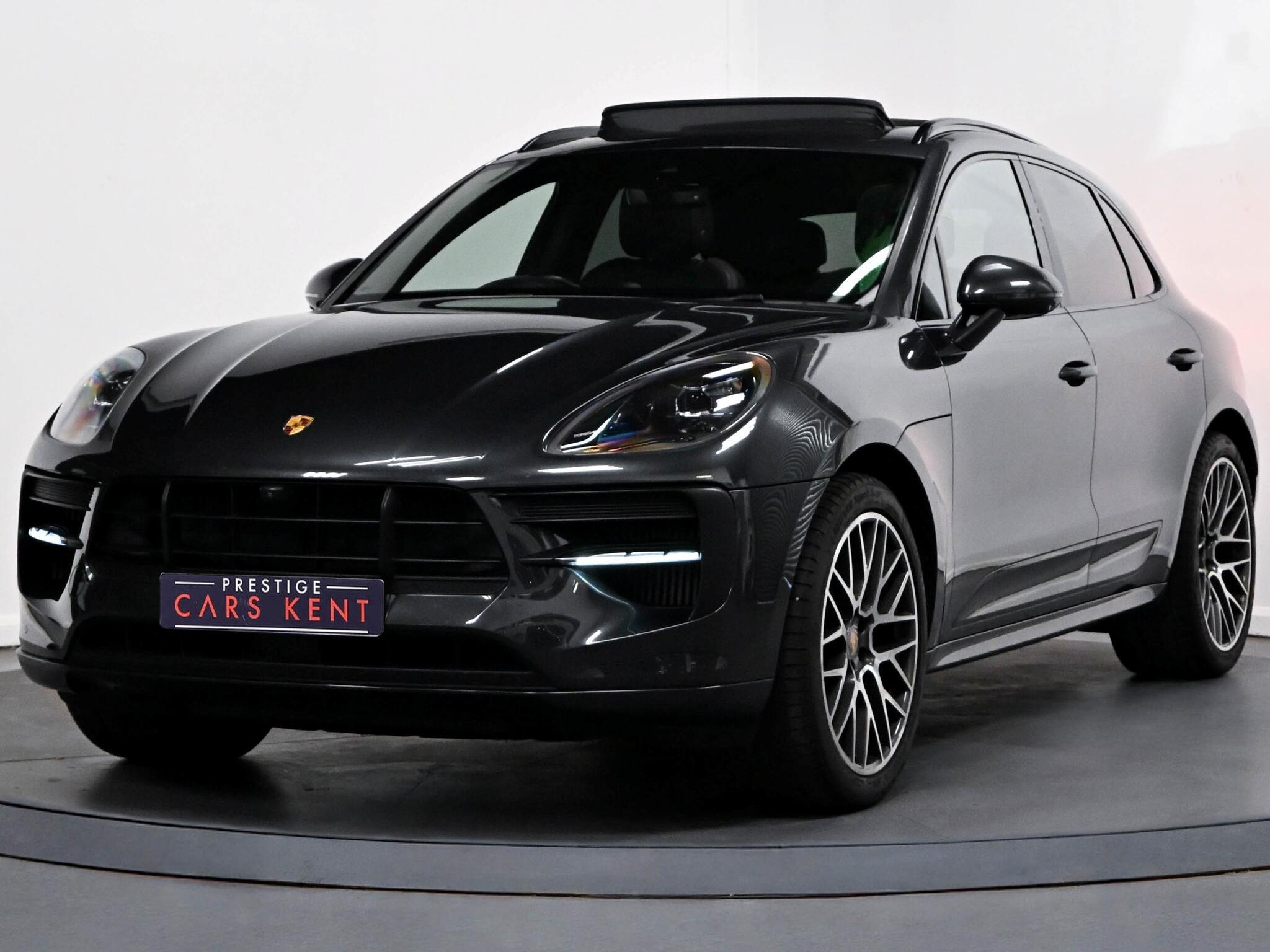 Porsche Macan view 6