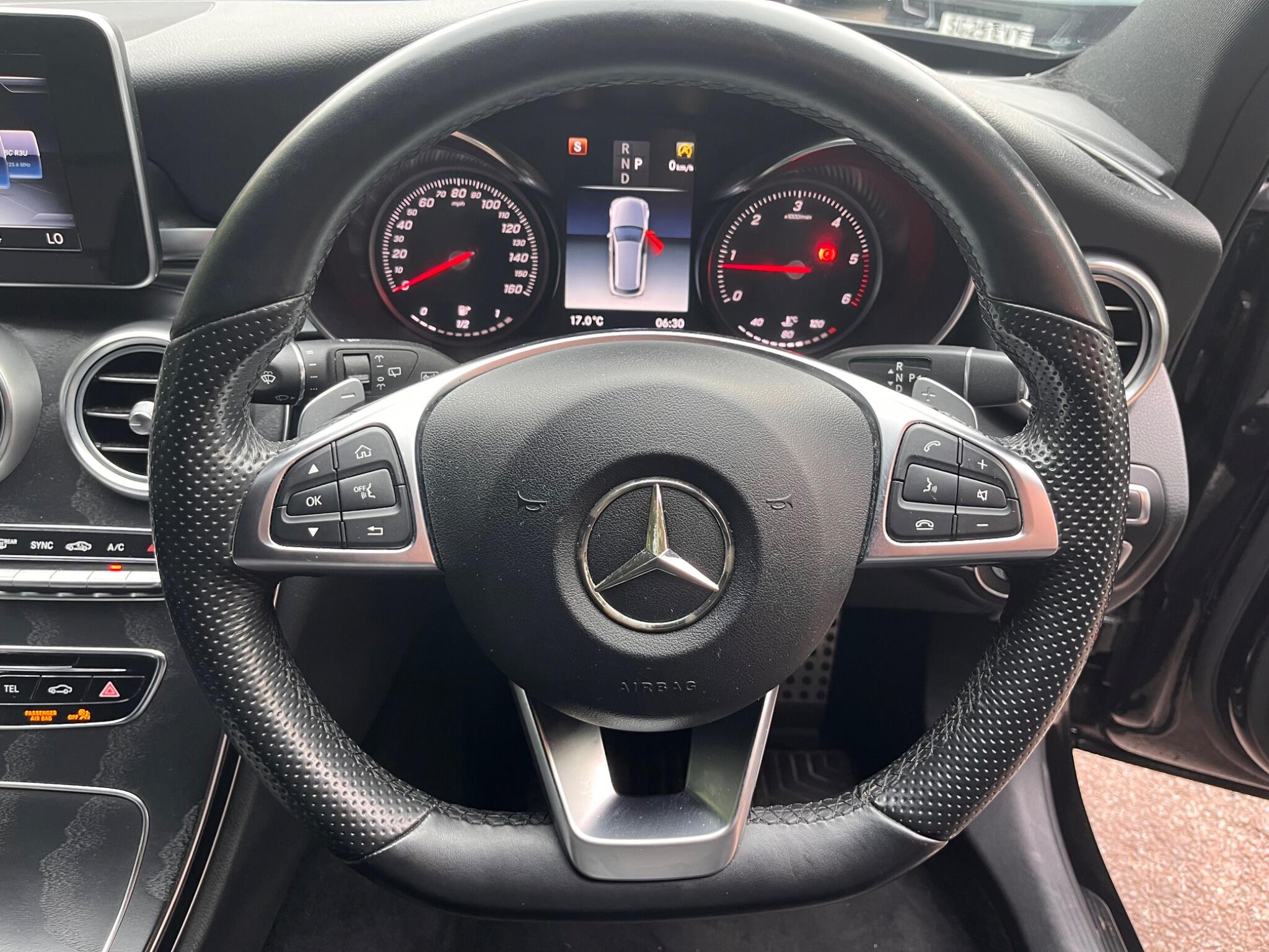 Mercedes-Benz C-Class view 26