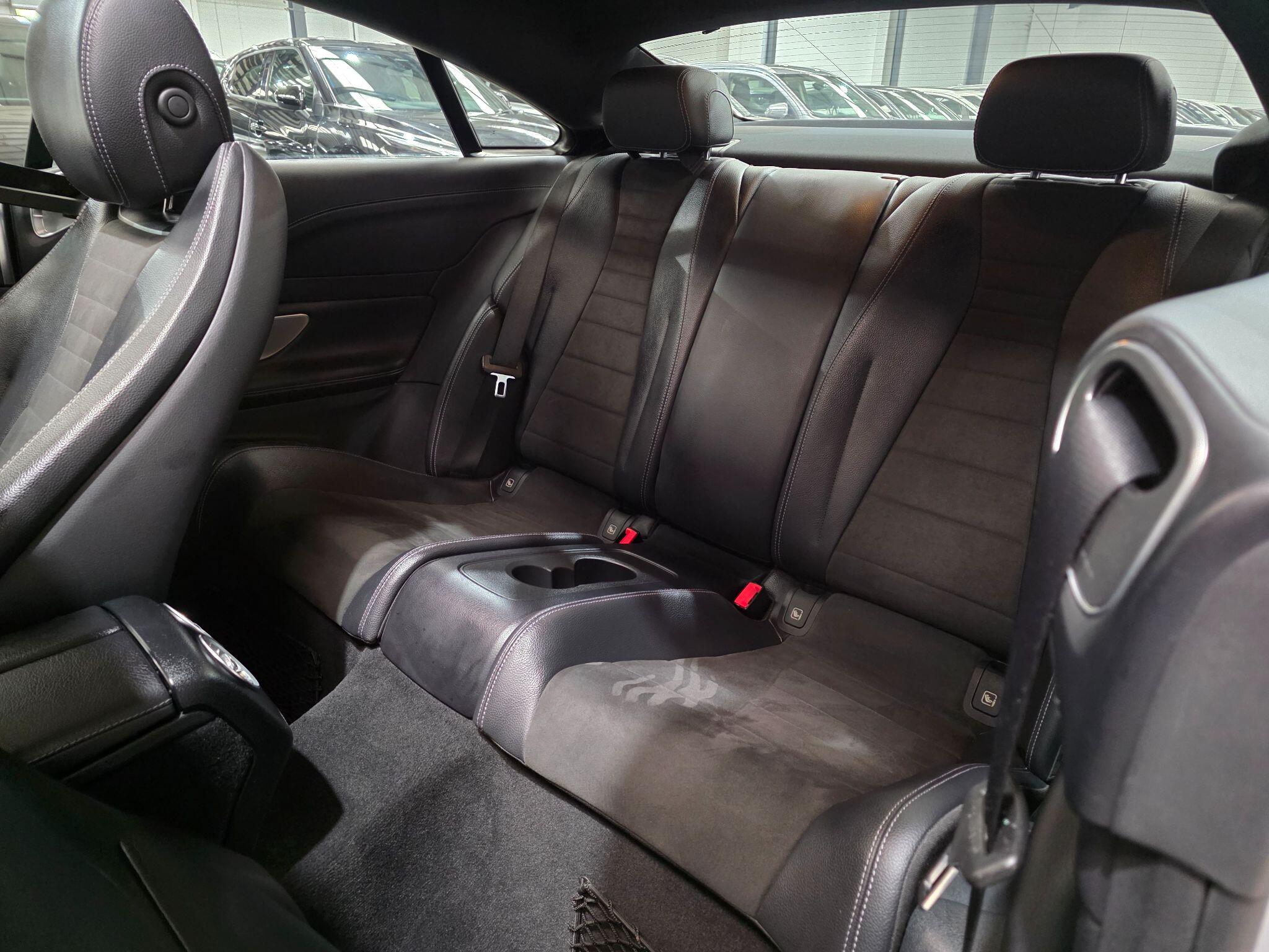 Mercedes-Benz E Class view 27