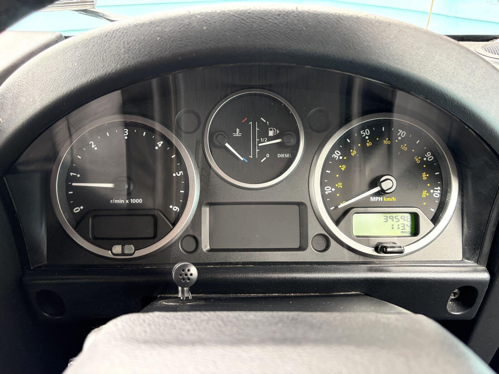 Land Rover Defender view 13