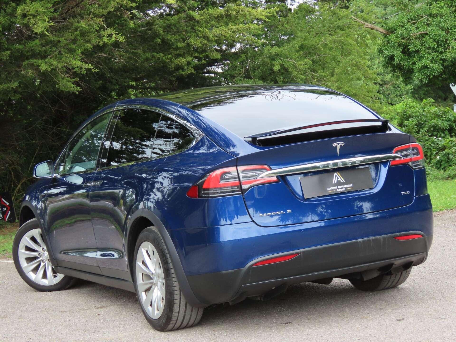 Tesla Model X view 8