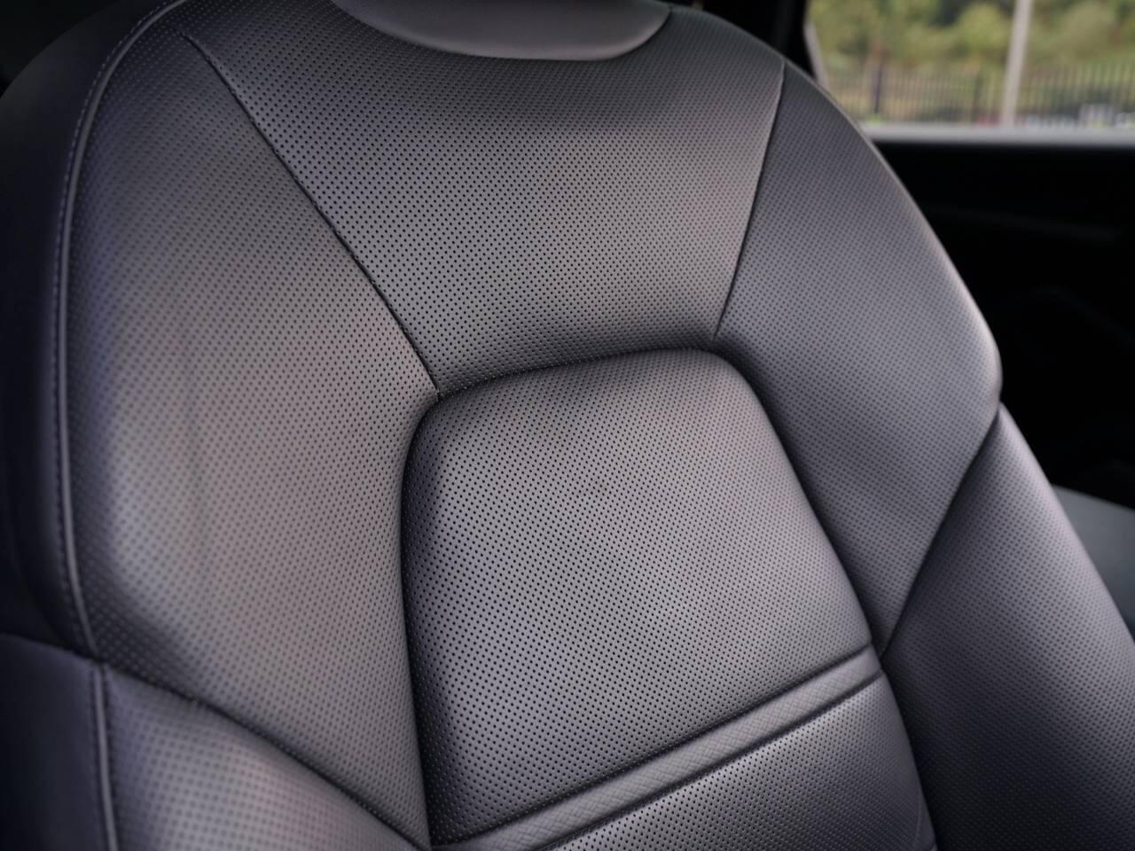 Porsche Cayenne view 18