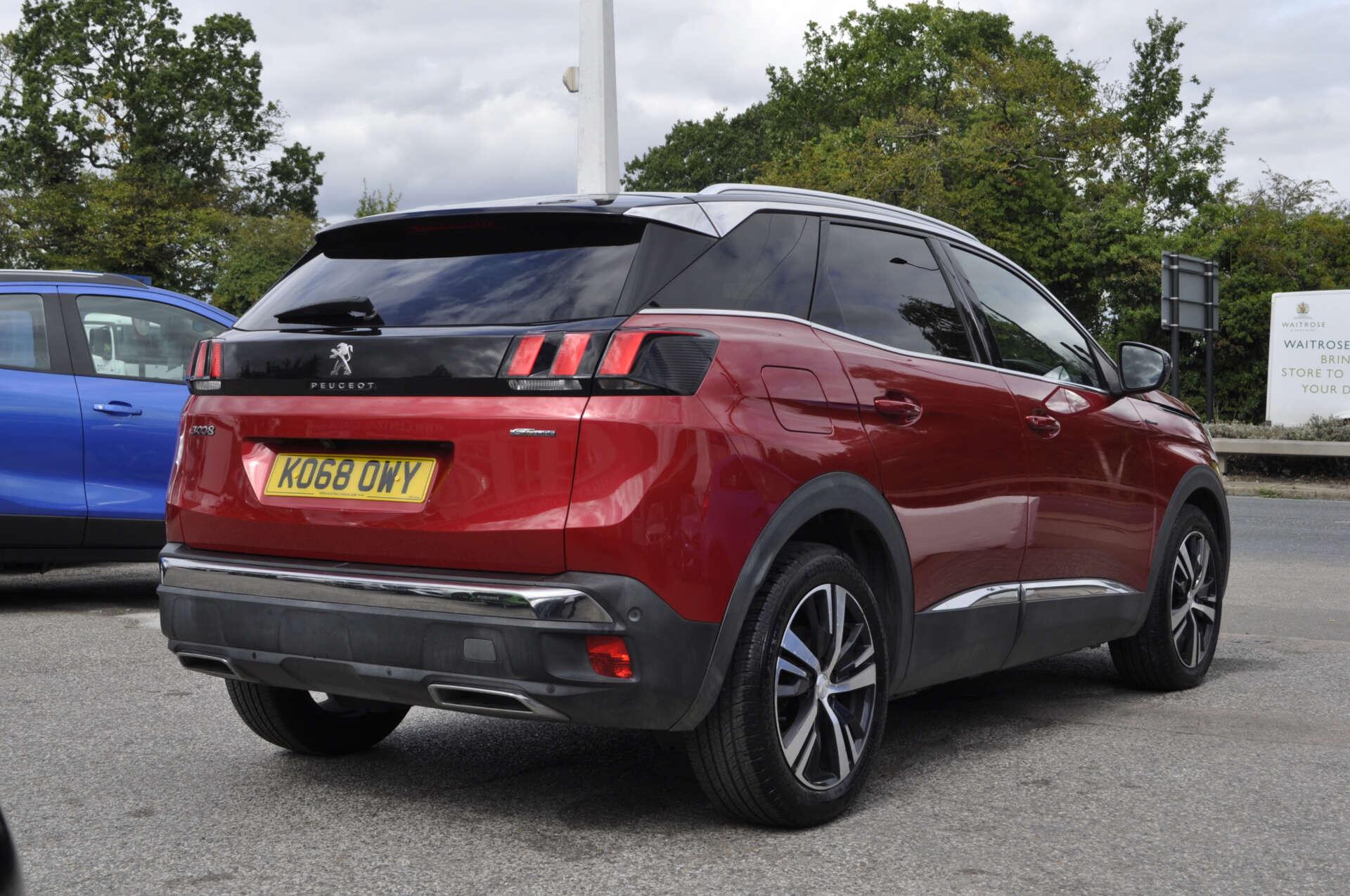 Peugeot 3008 view 6