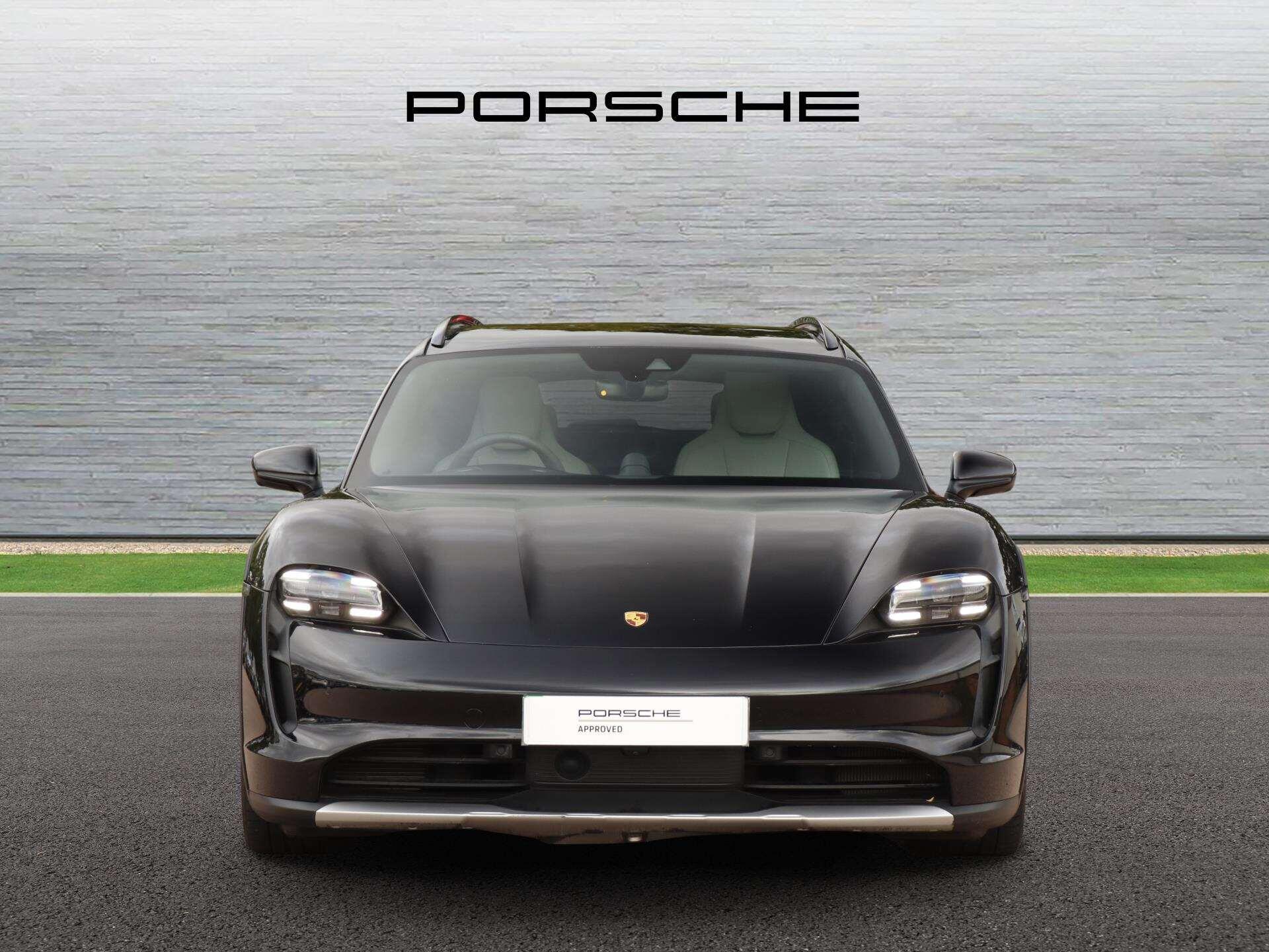 Porsche Taycan view 8