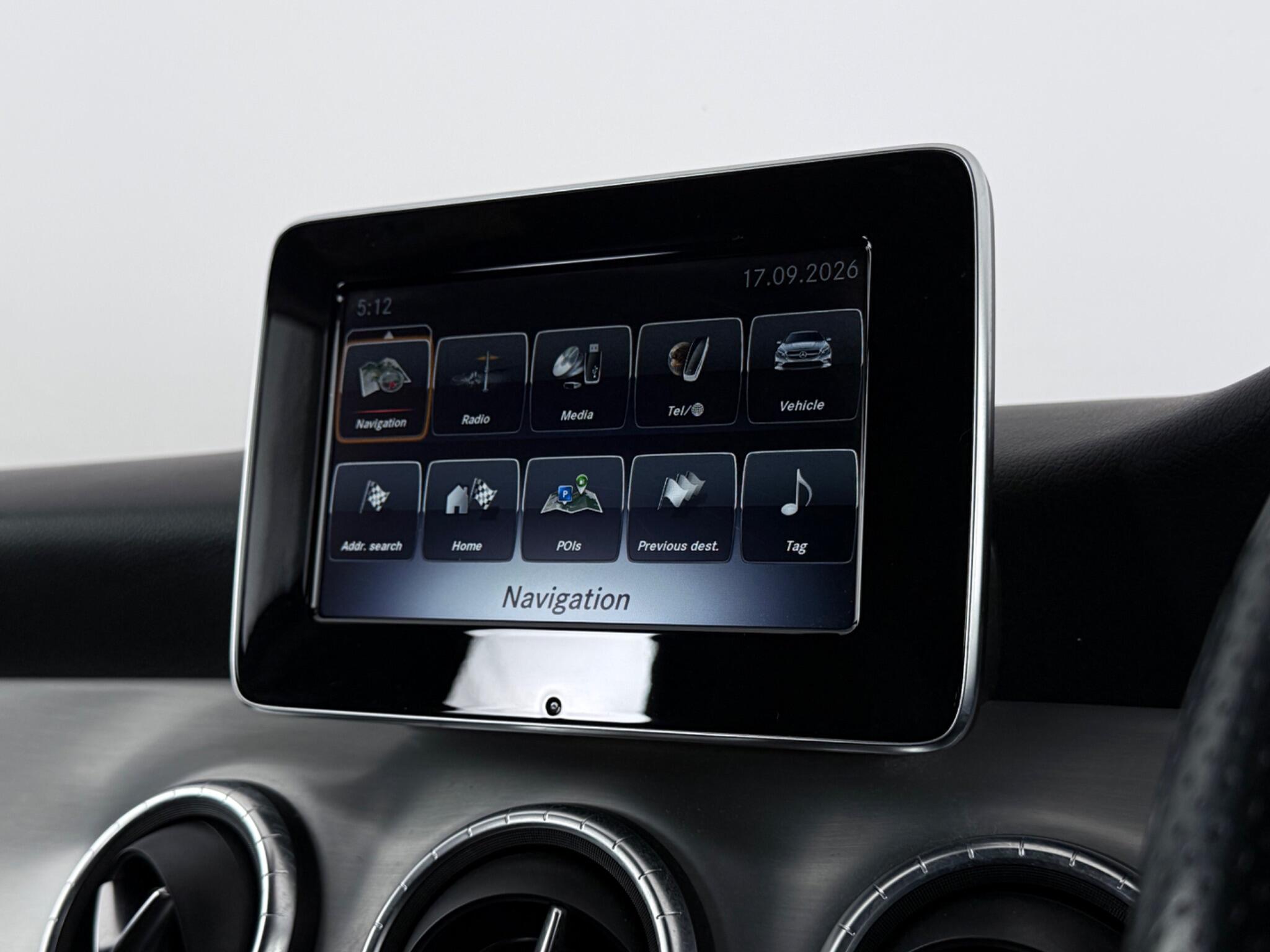Mercedes-Benz Cla view 19