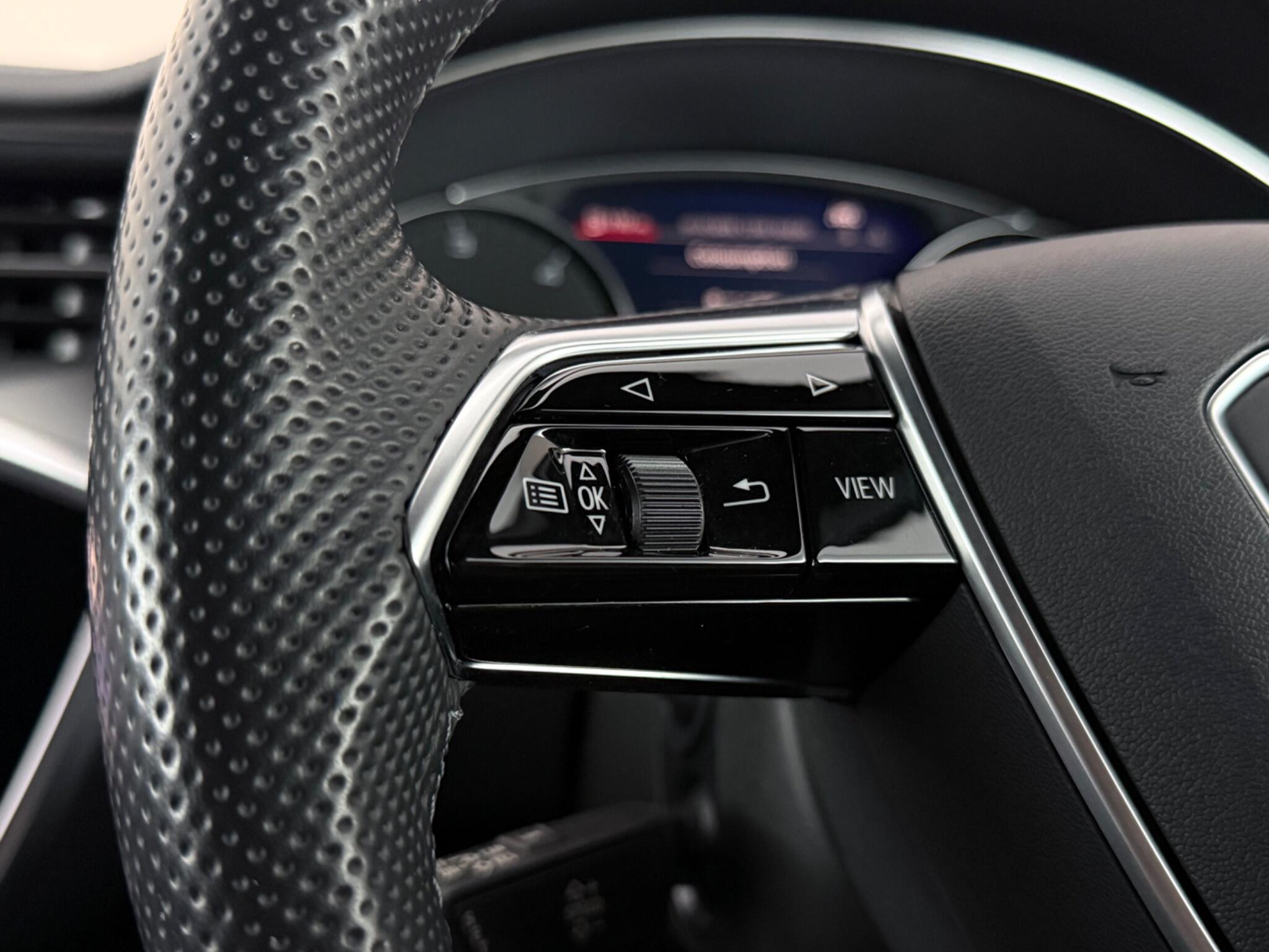 Audi A6 view 14