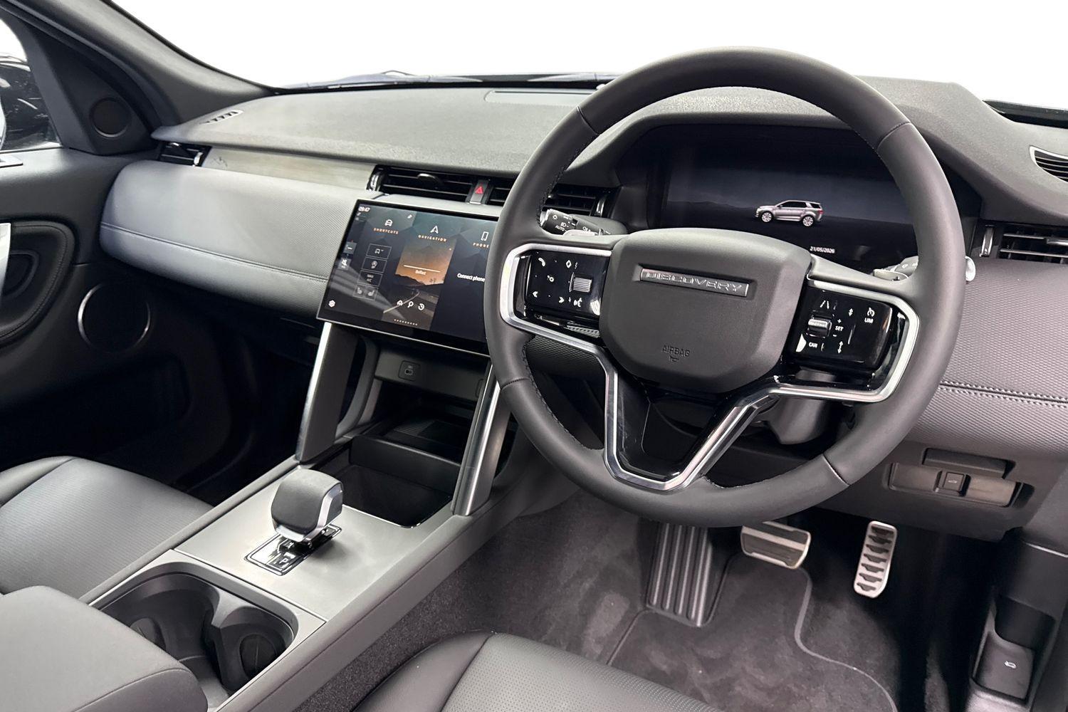 Land Rover Discovery Sport view 8