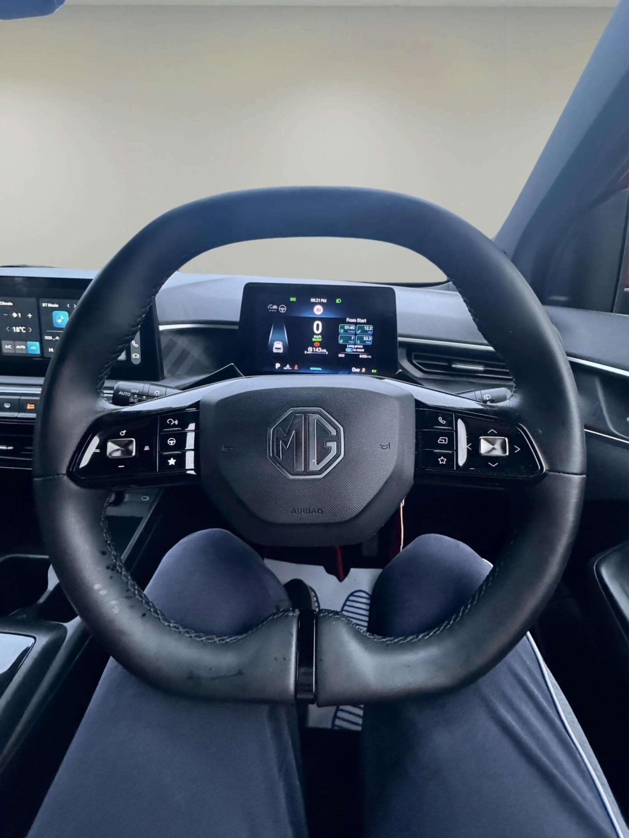 MG MG3 view 44