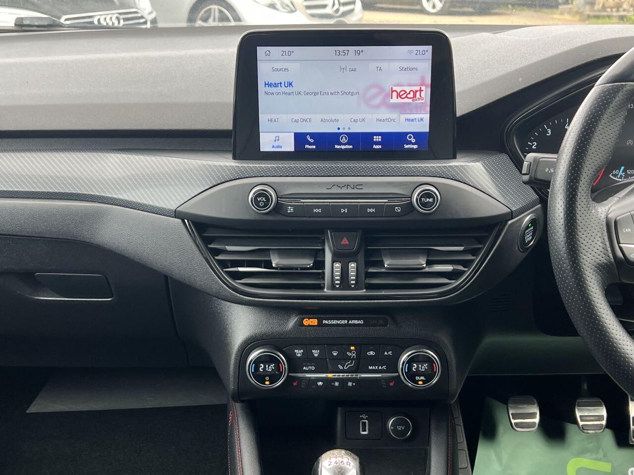 Ford Focus view 34