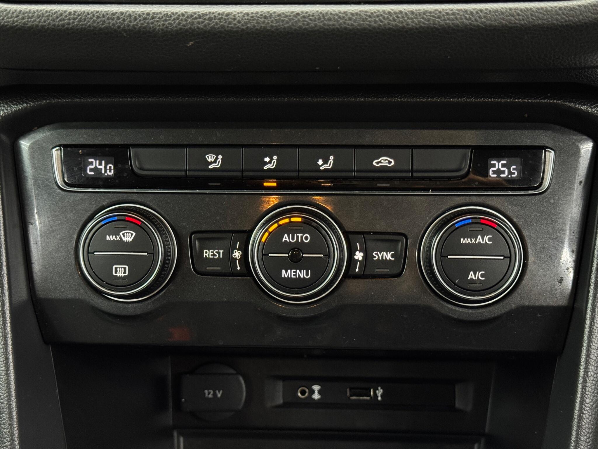 Volkswagen Tiguan view 29