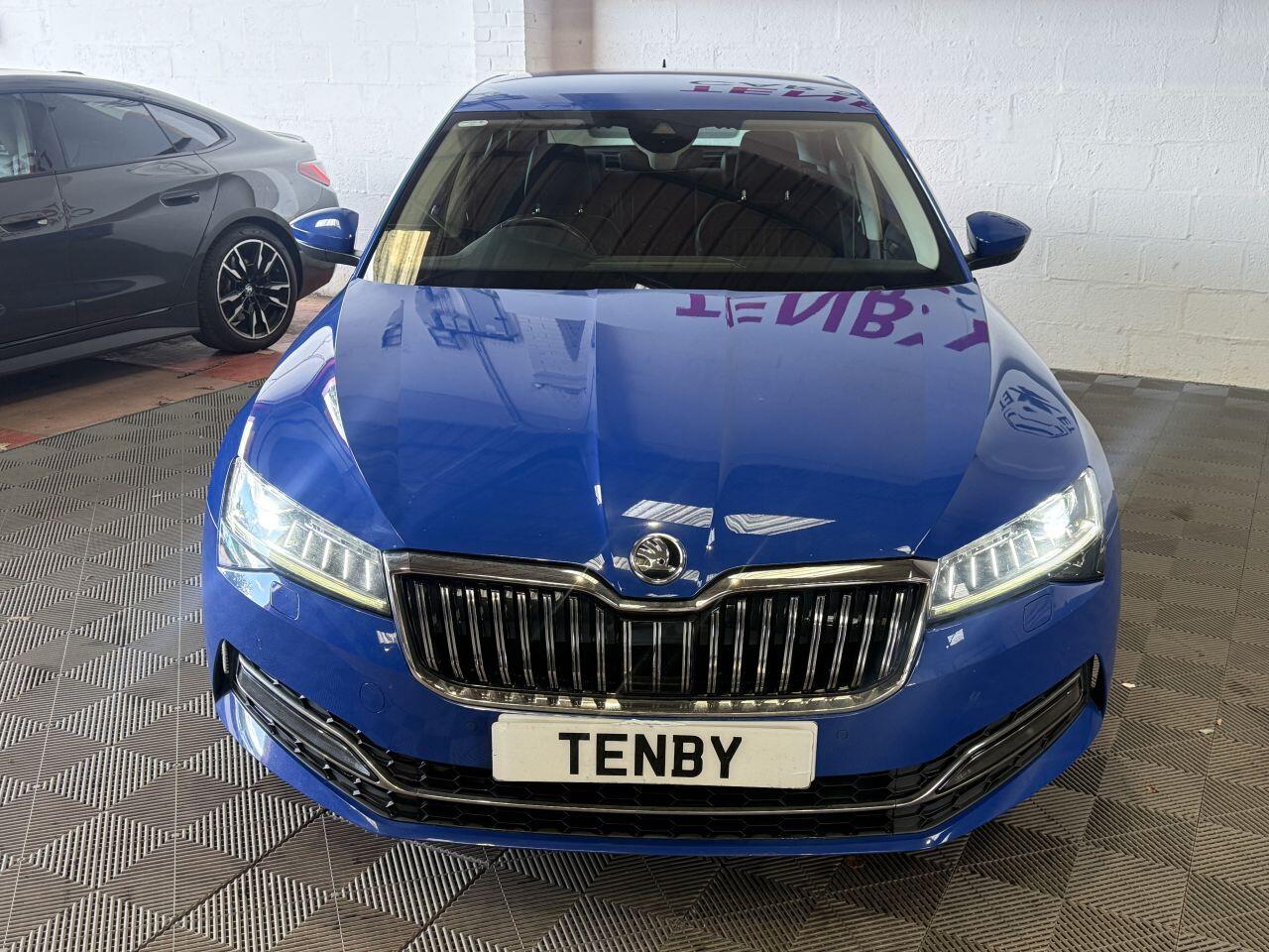 Skoda Superb view 2