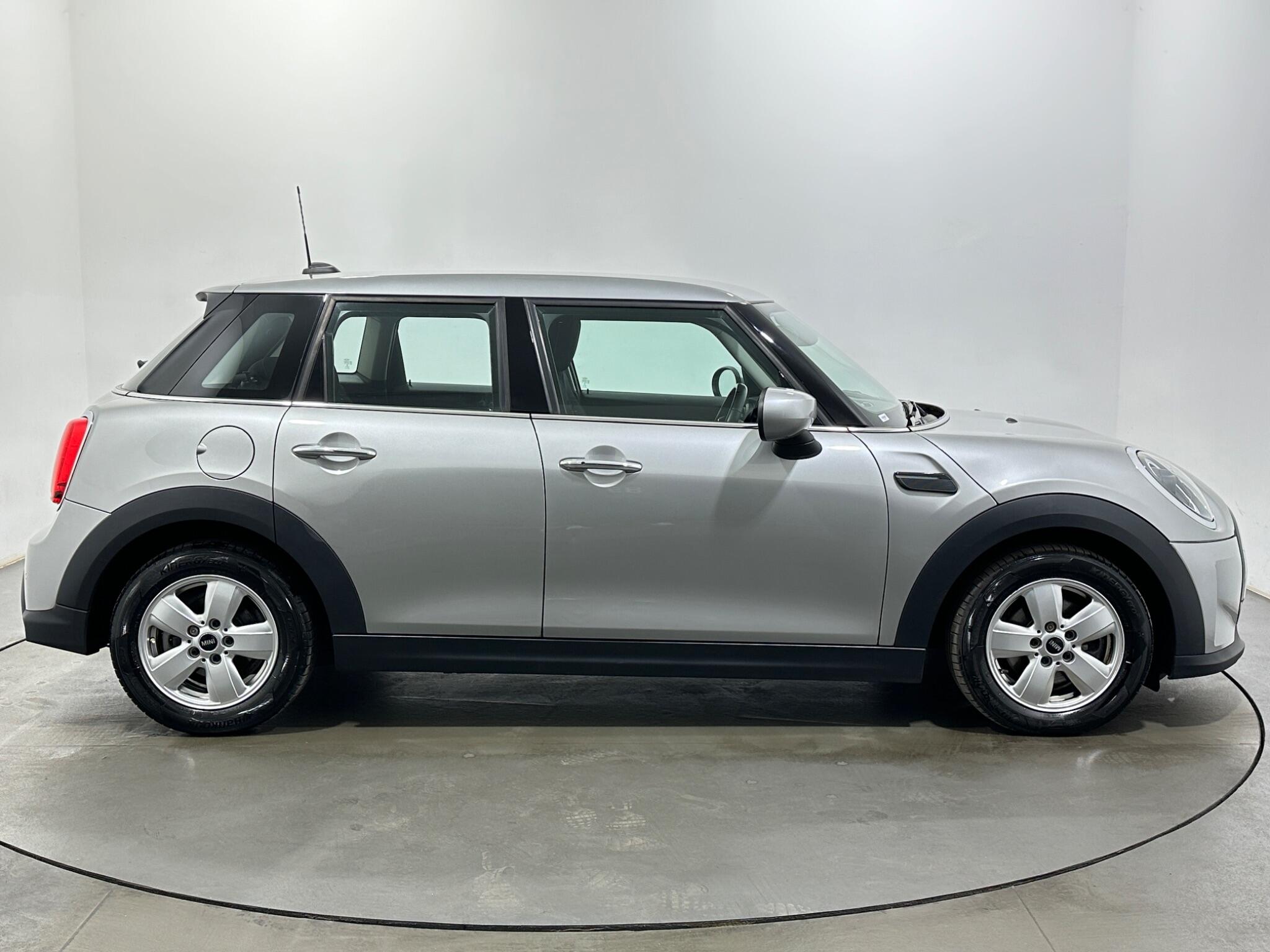 Mini Cooper view 9