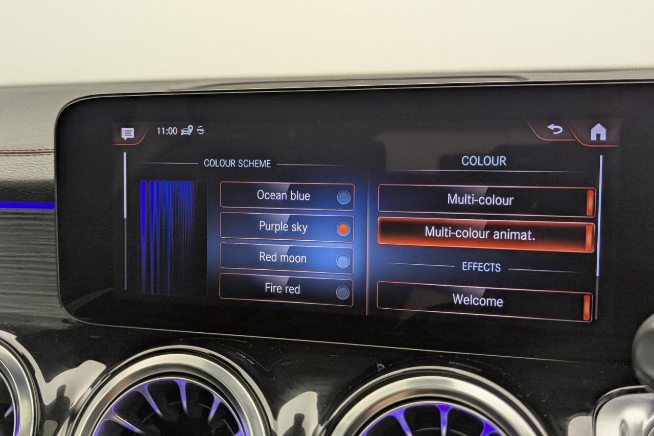 Mercedes-Benz Eqb view 42