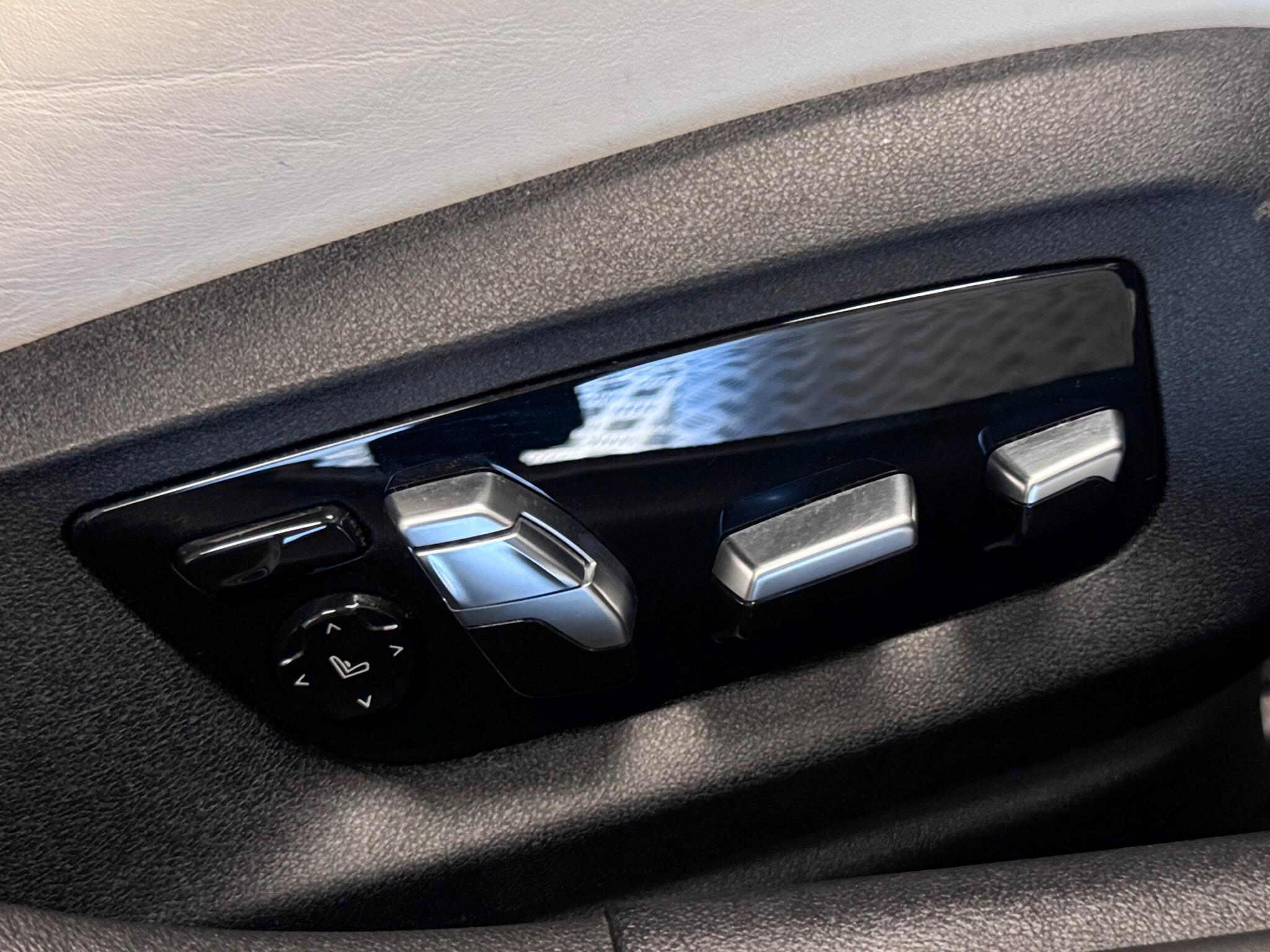 BMW M5 view 17