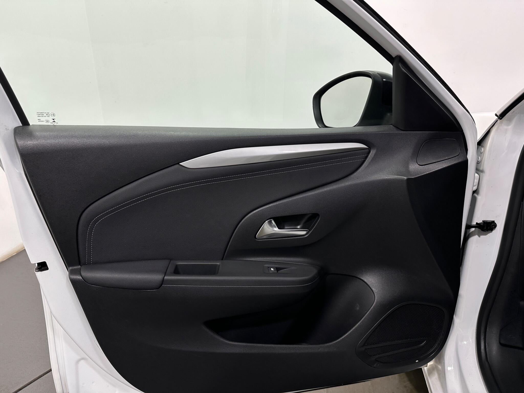Vauxhall Corsa view 35