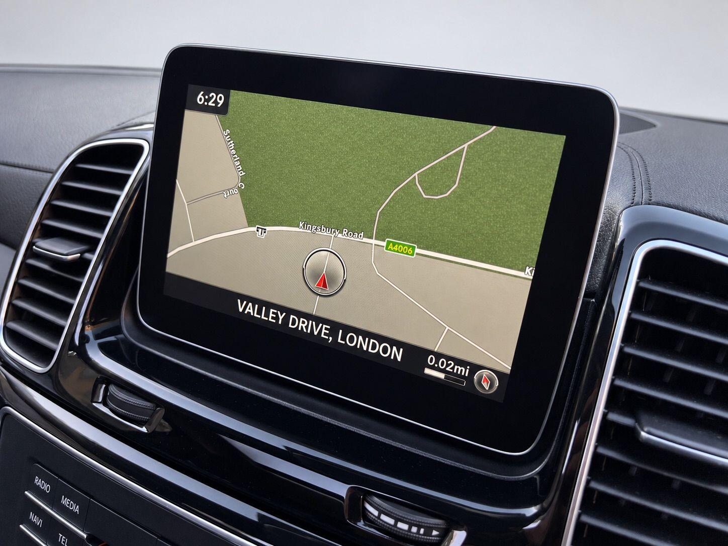 Mercedes-Benz Gle view 22