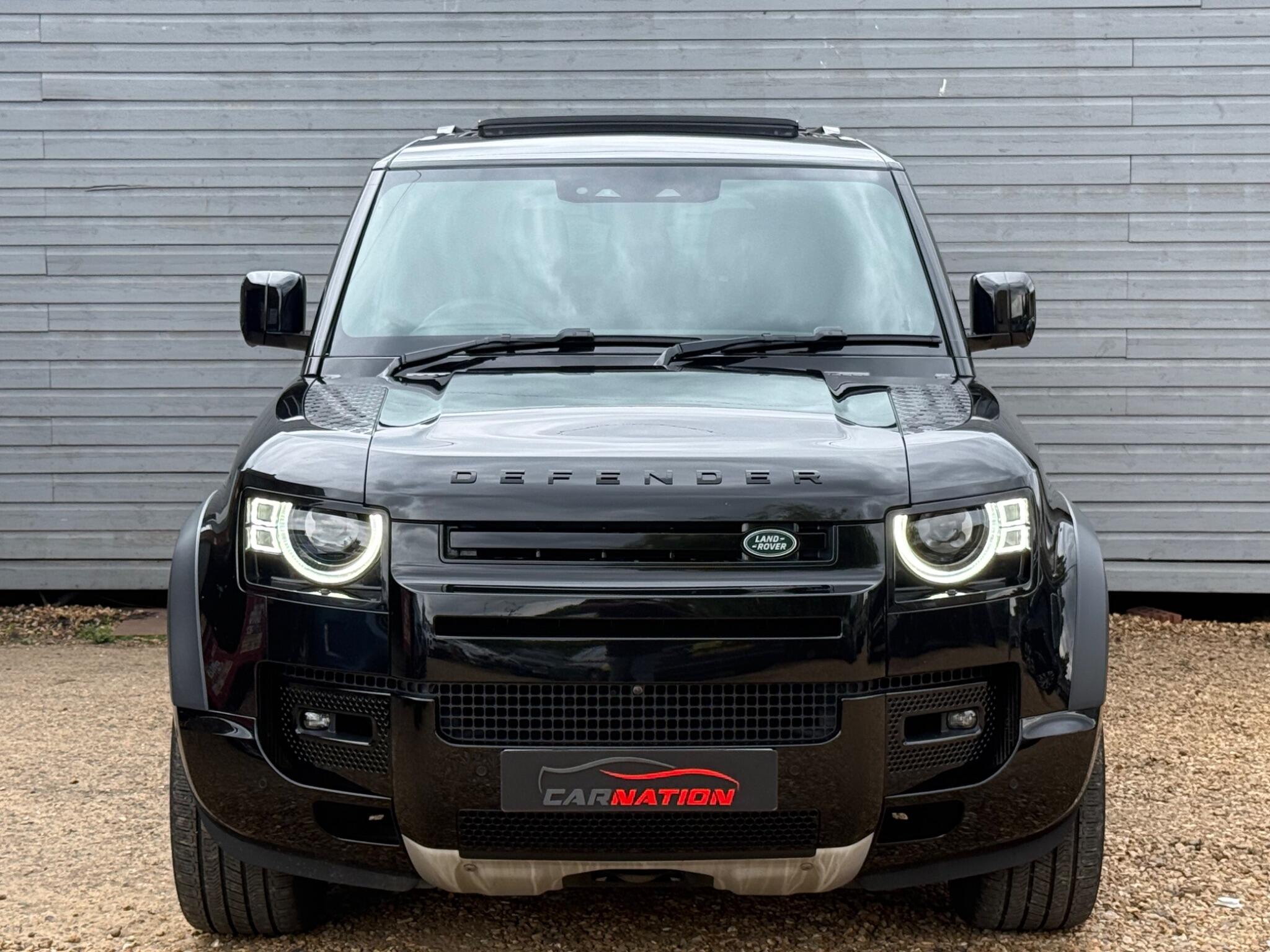 Land Rover Defender 130 view 2