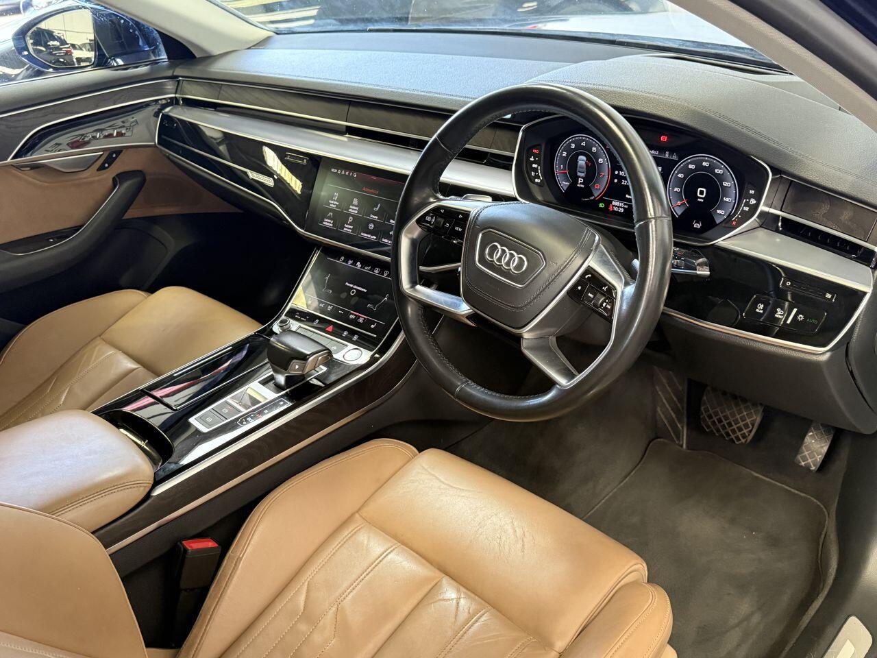Audi A8 view 33