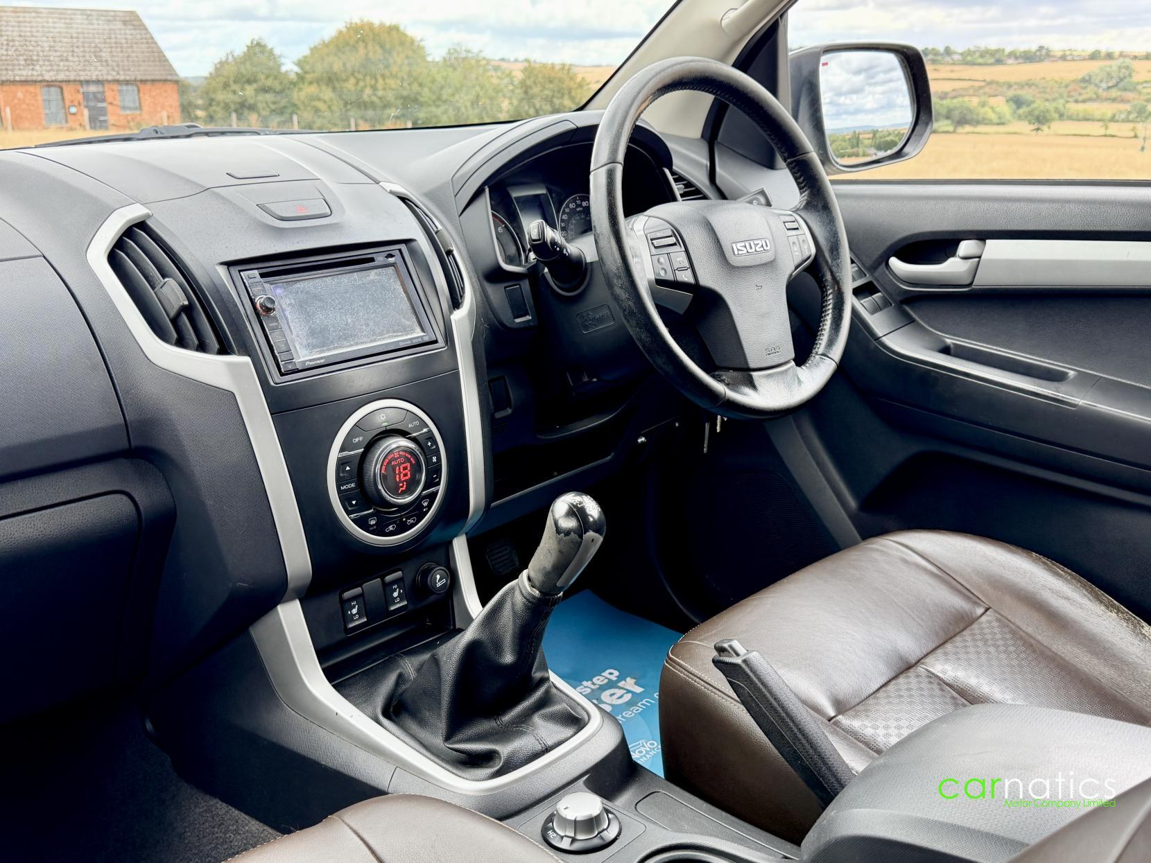 Isuzu D-Max view 15