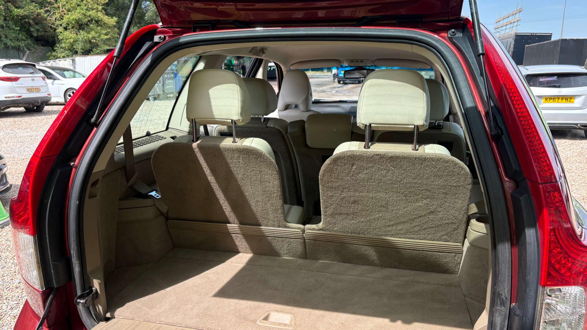 Volvo XC90 view 19