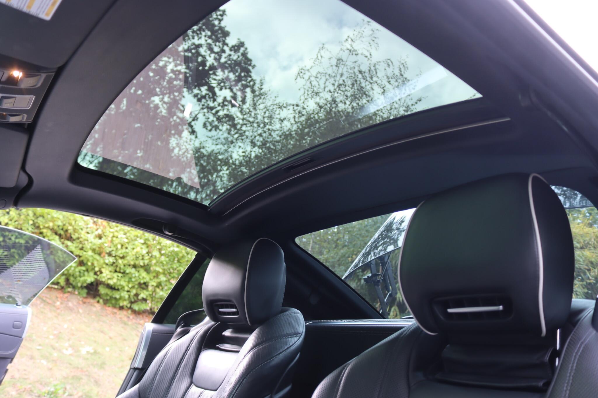 Mercedes-Benz SL view 8