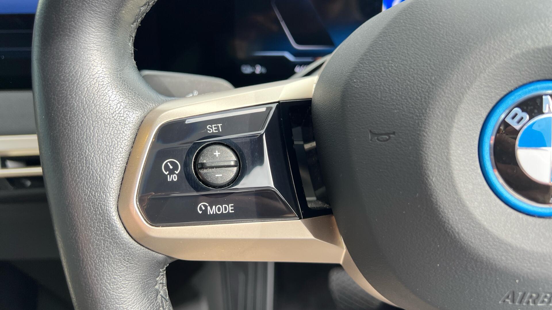 BMW Ix view 17