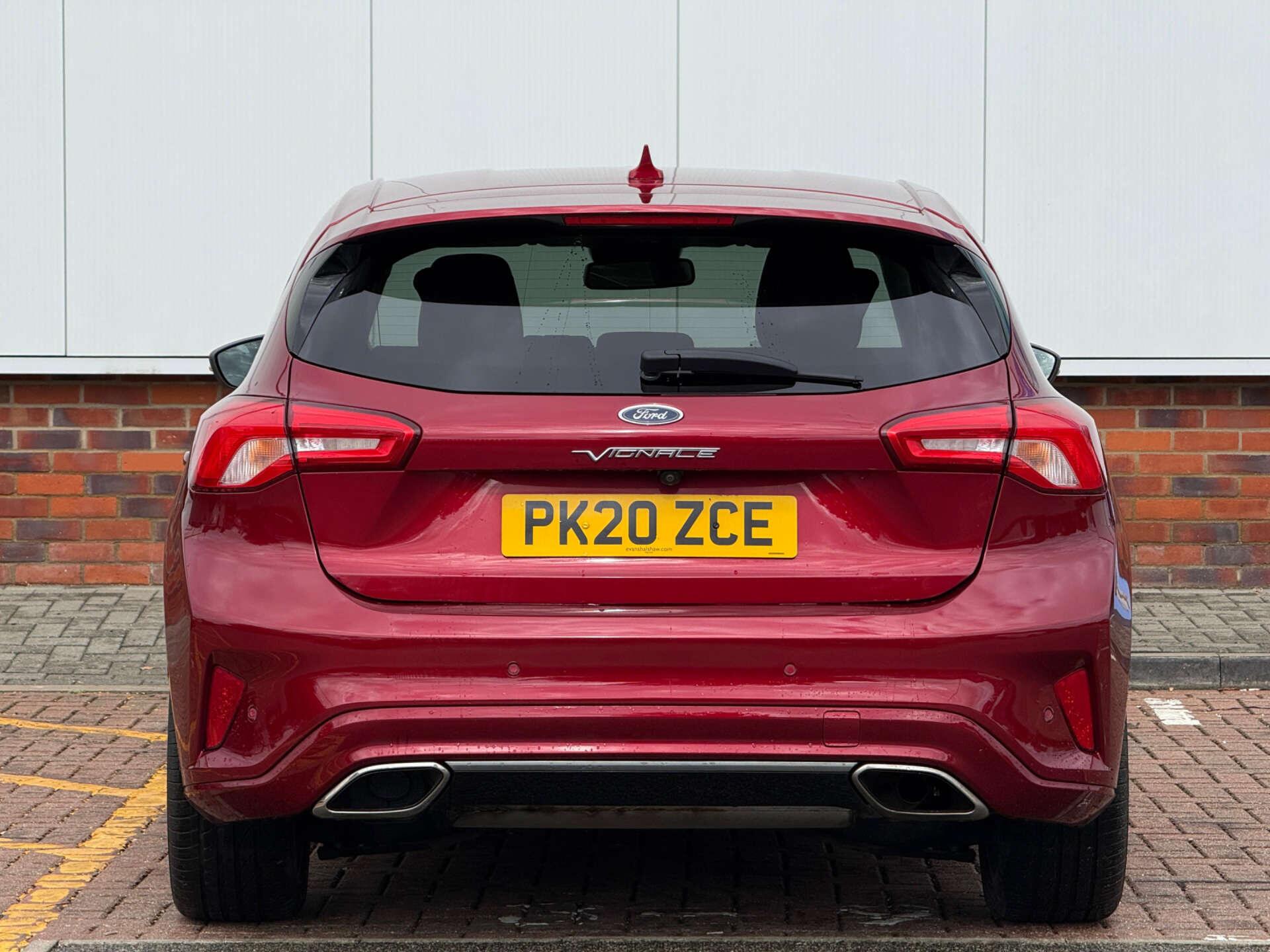 Ford Focus view 8