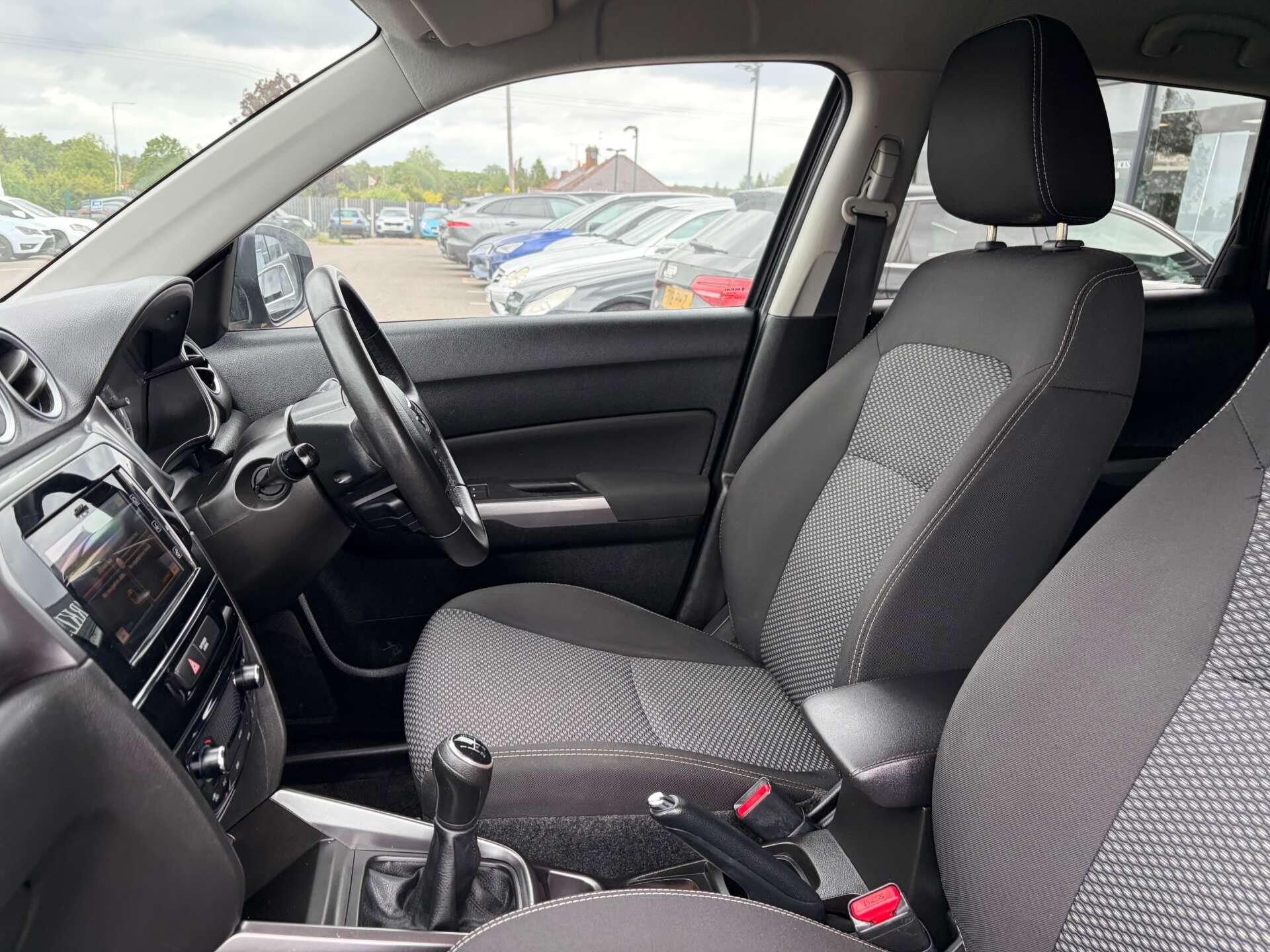 Suzuki Vitara view 18
