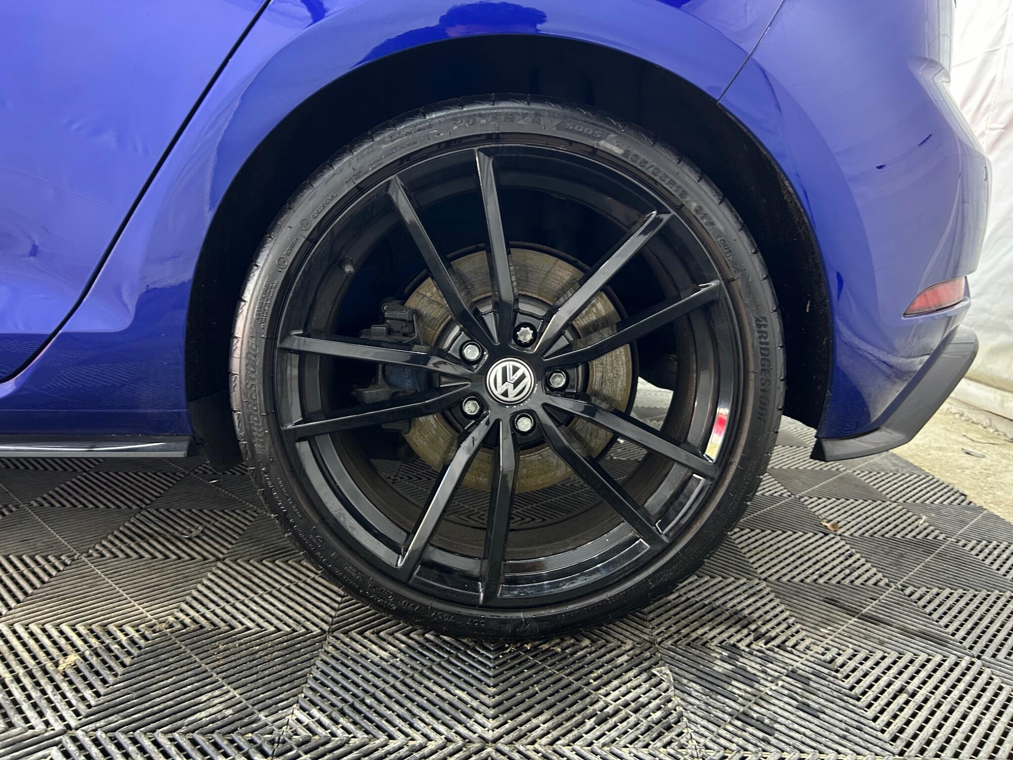 Volkswagen Golf view 32