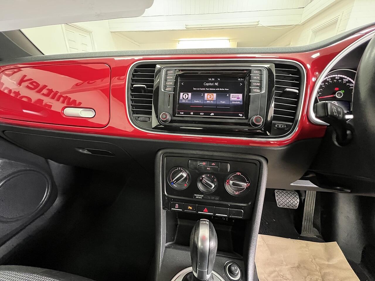 Volkswagen Beetle view 12
