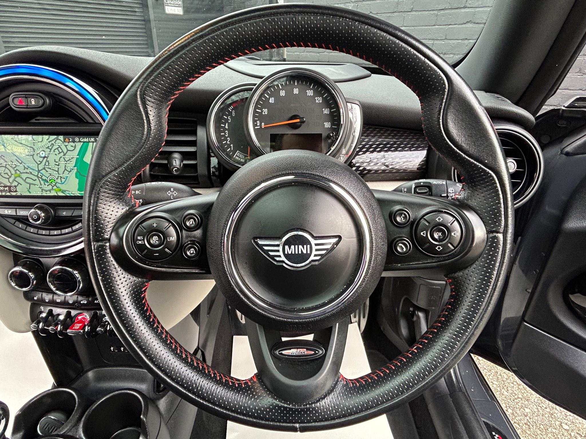 Mini Hatch view 4