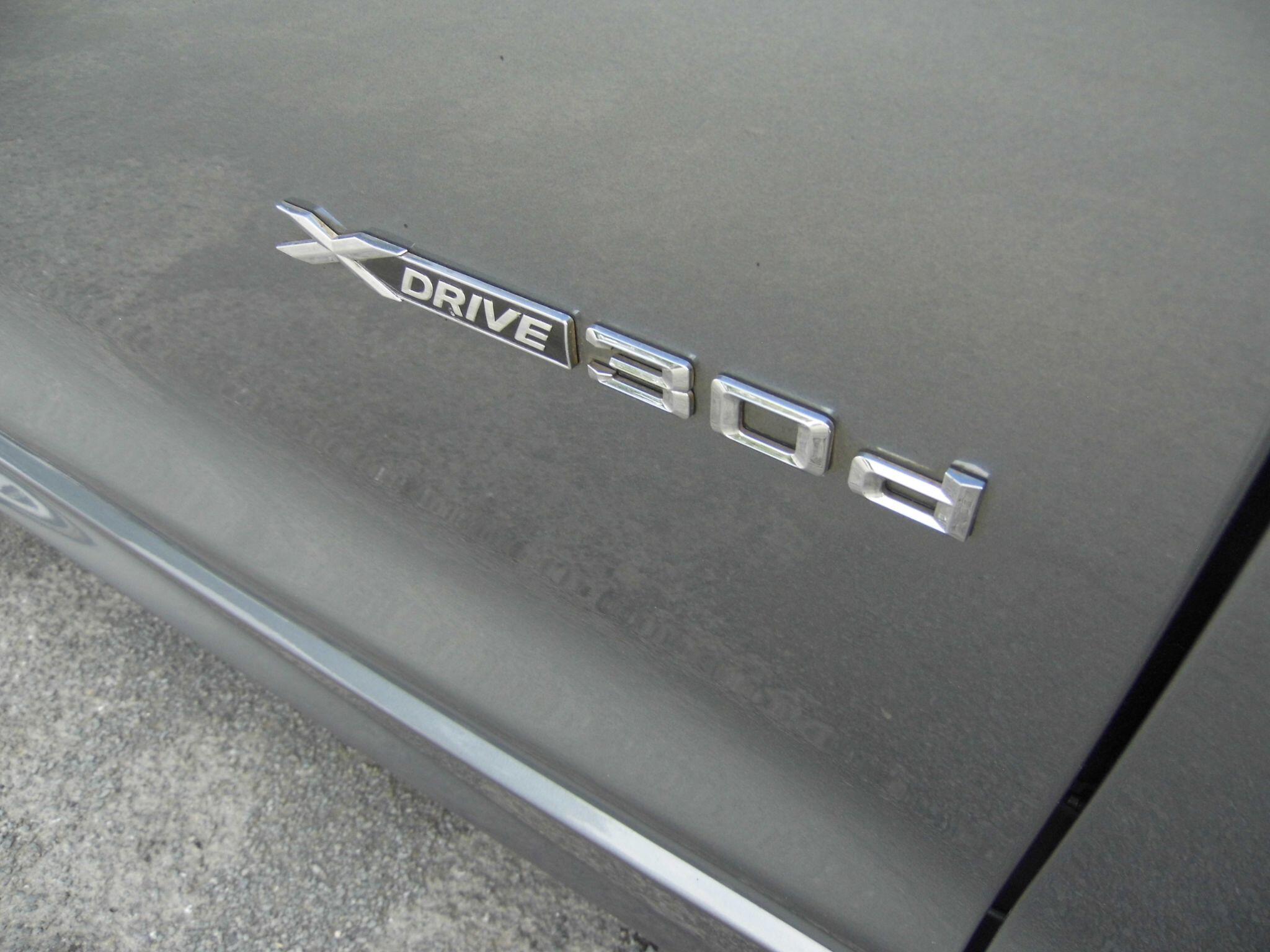 BMW X3 view 11
