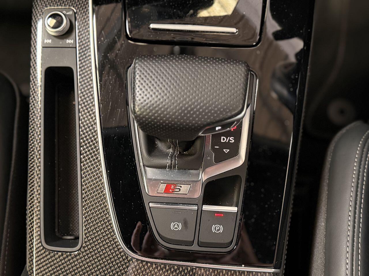Audi SQ5 view 57
