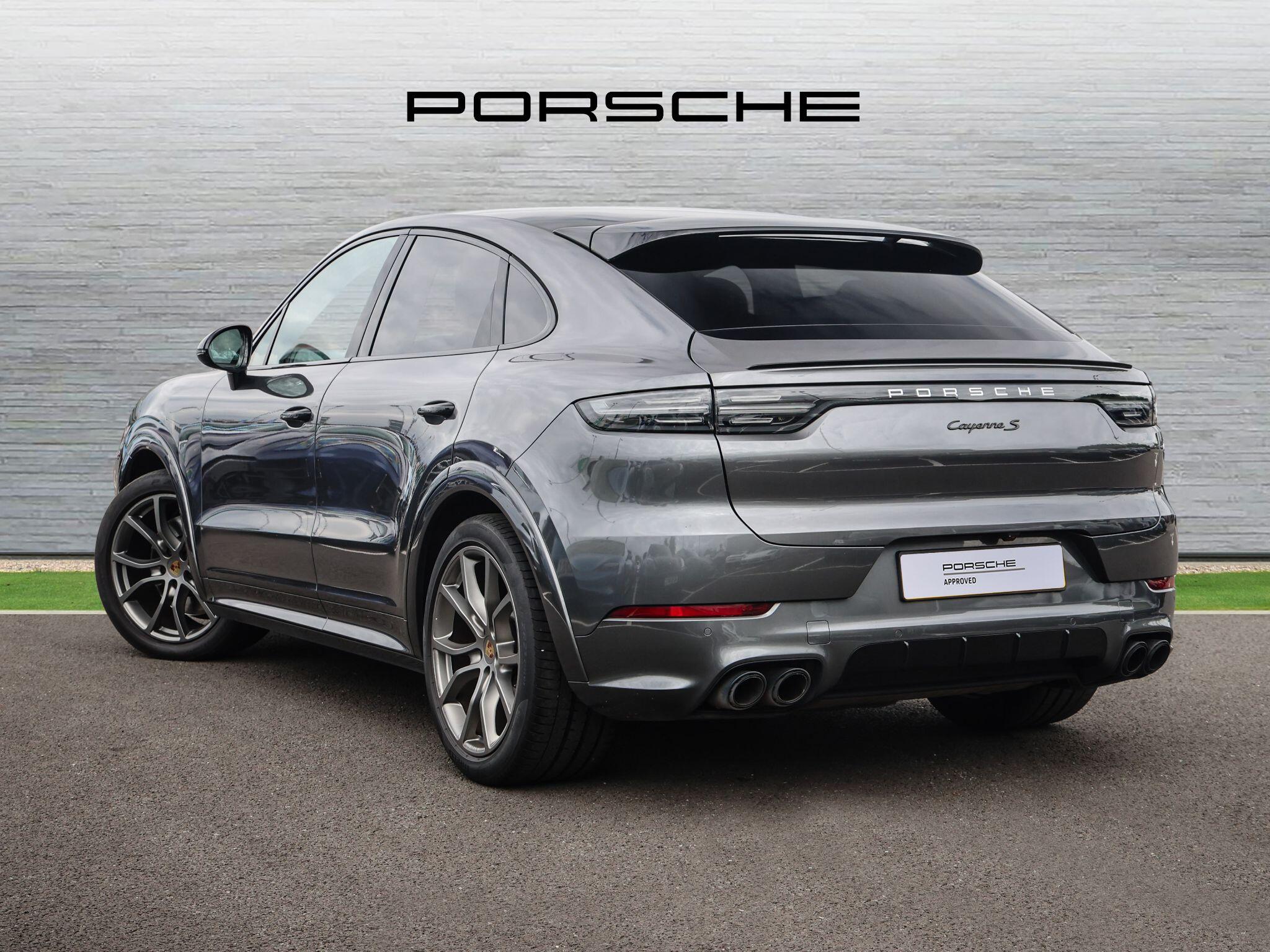 Porsche Cayenne view 34