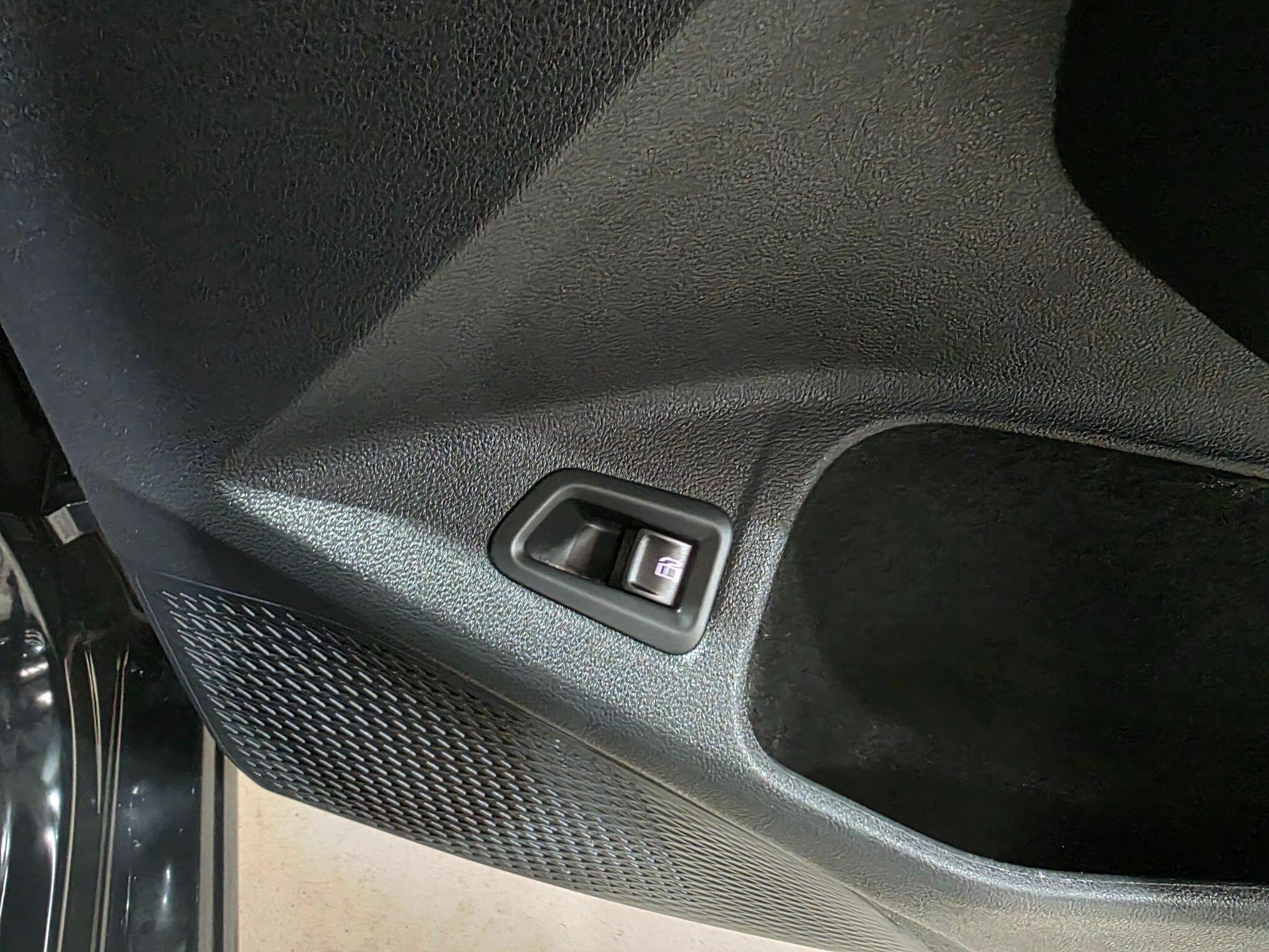 Volkswagen Golf view 13