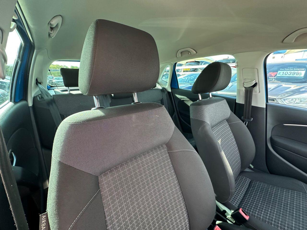 Volkswagen Polo view 43
