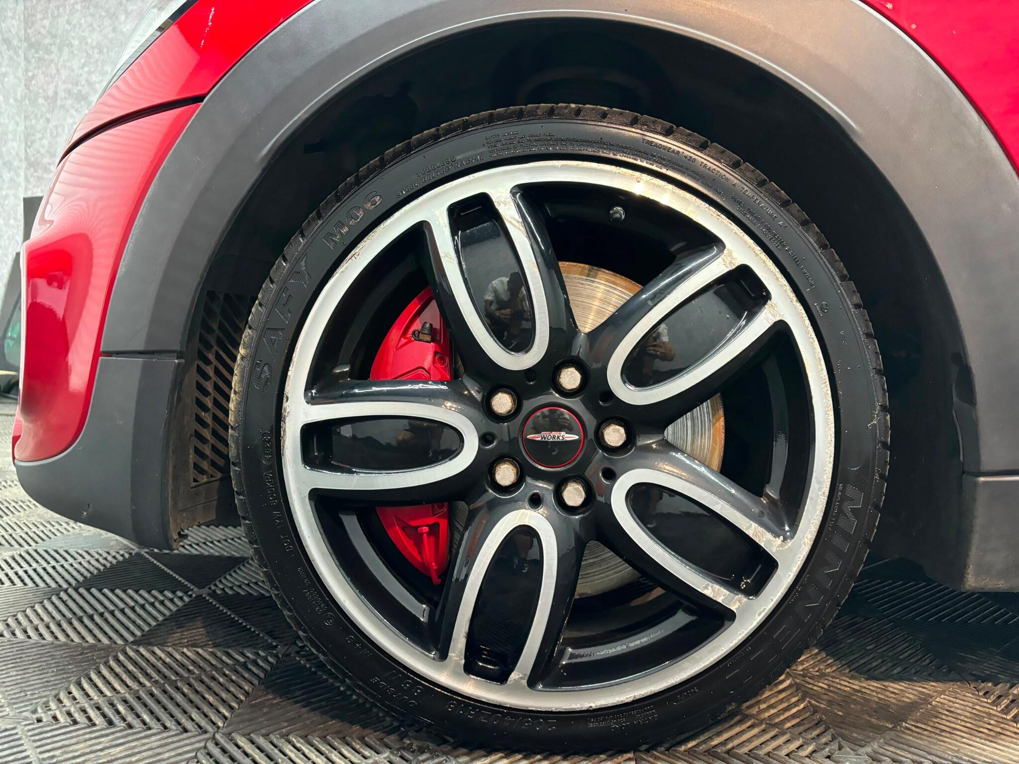 Mini Cooper view 27