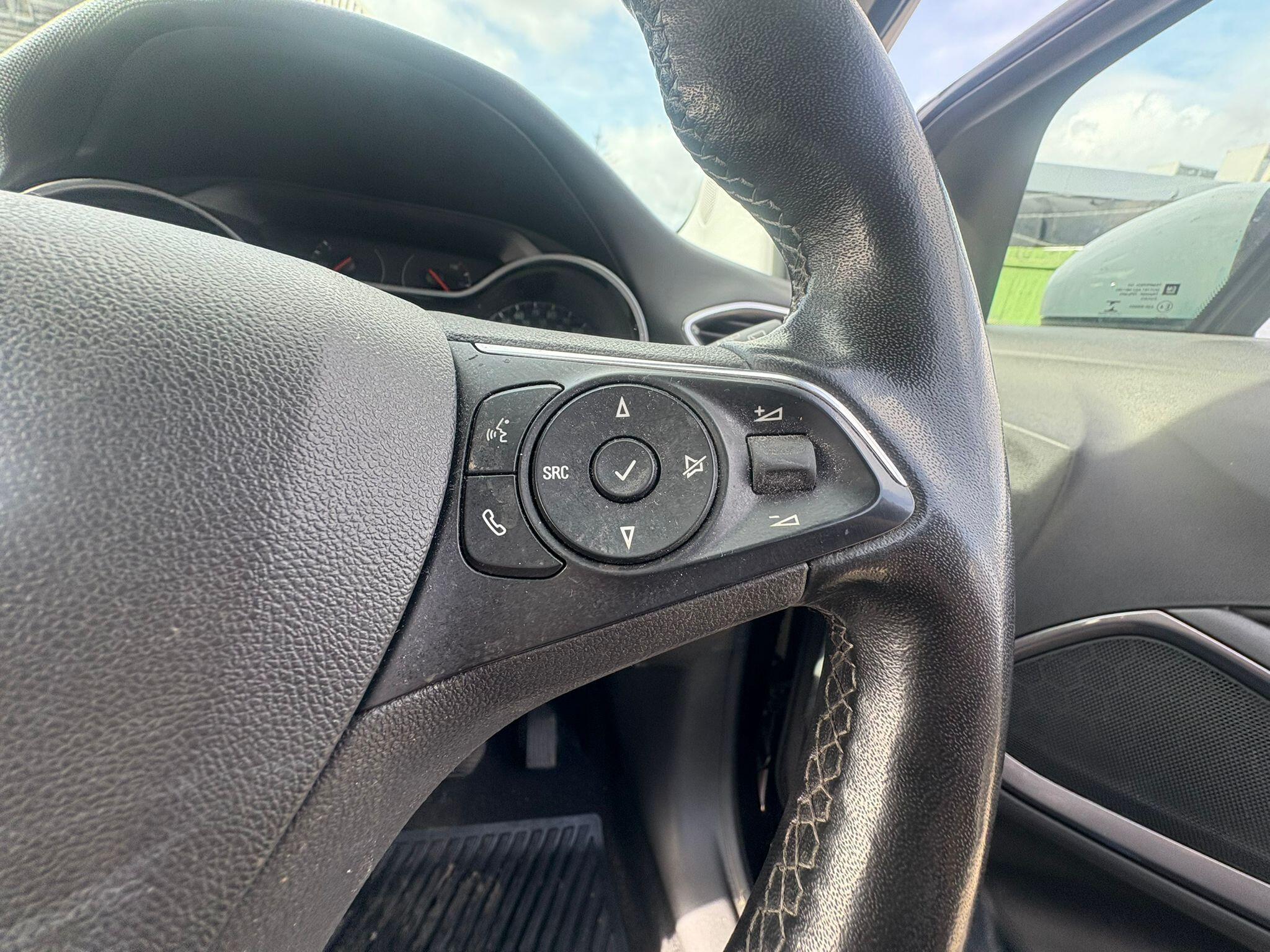 Vauxhall Crossland view 24