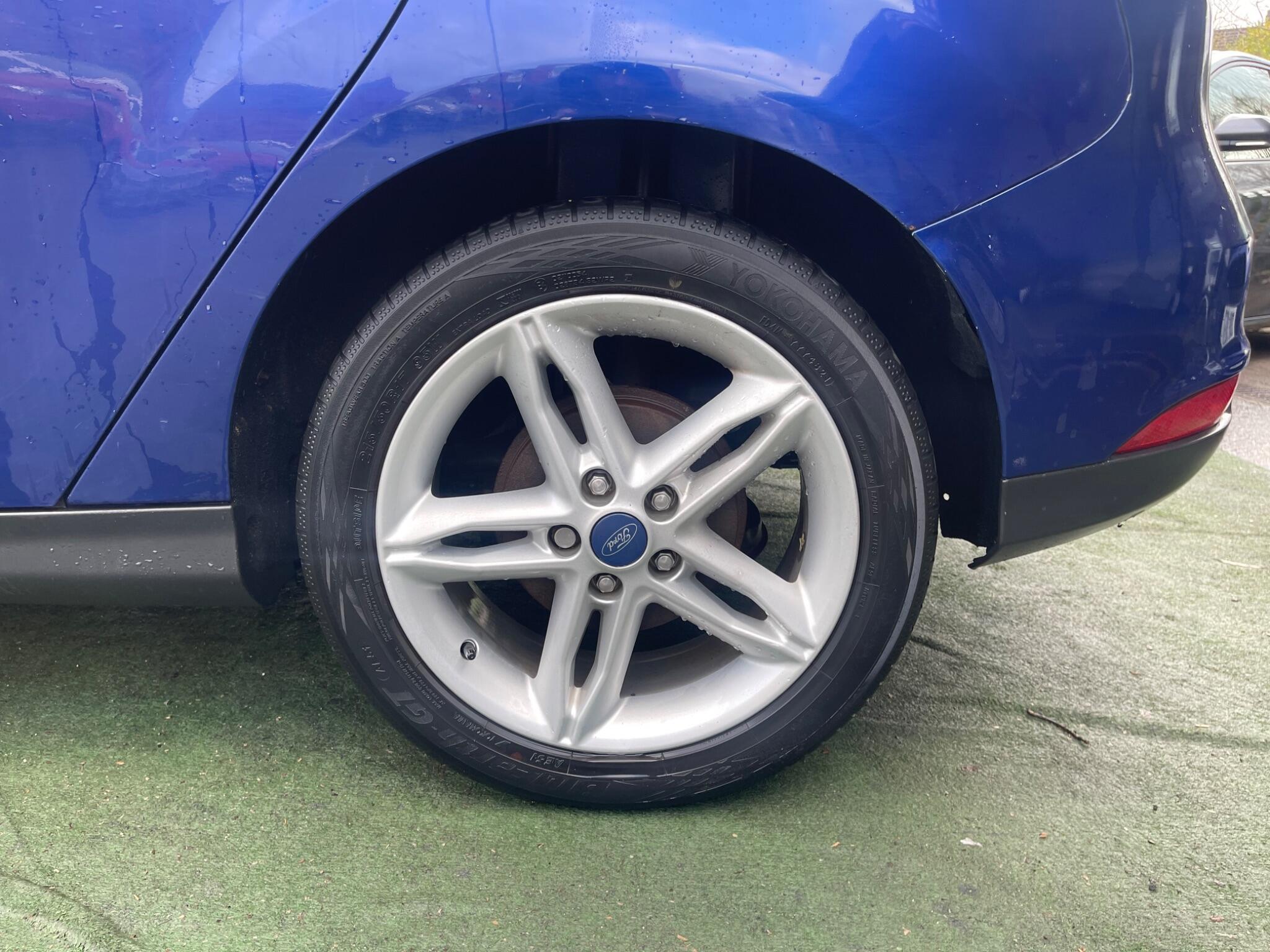 2016 Ford Focus 1.0T EcoBoost Zetec Euro 6 (s/s) 5dr • 83,680 miles image 51